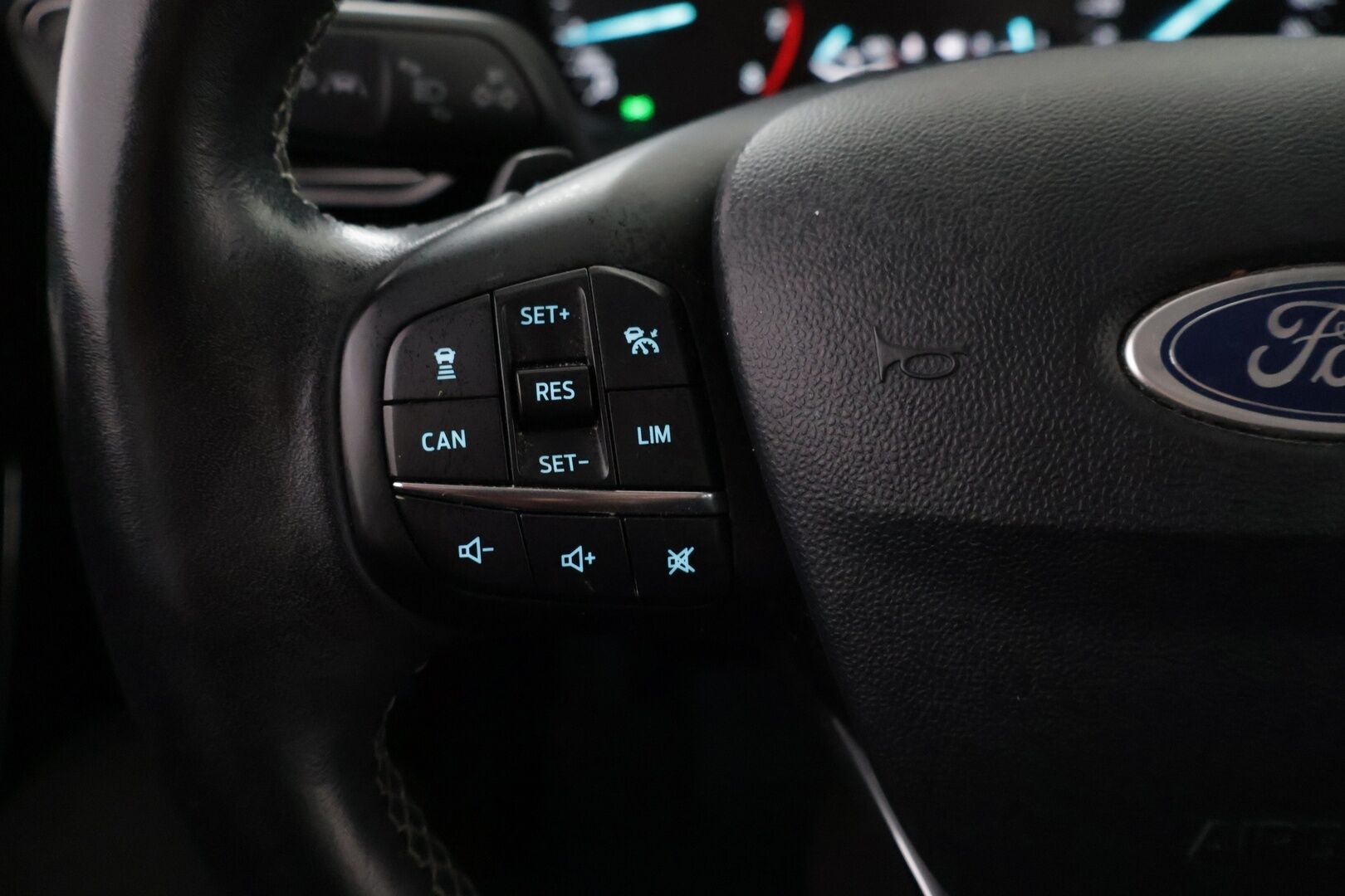 Ford Fiesta 2018 1,0 EcoBoost 100hv A6 Titanium 5-ovinen - Adapt.Vakkari | Peruutuskamera | Lohko+sisä | Applecarplay | Lämm. Tuulilasi | 2x Aluvanteet 