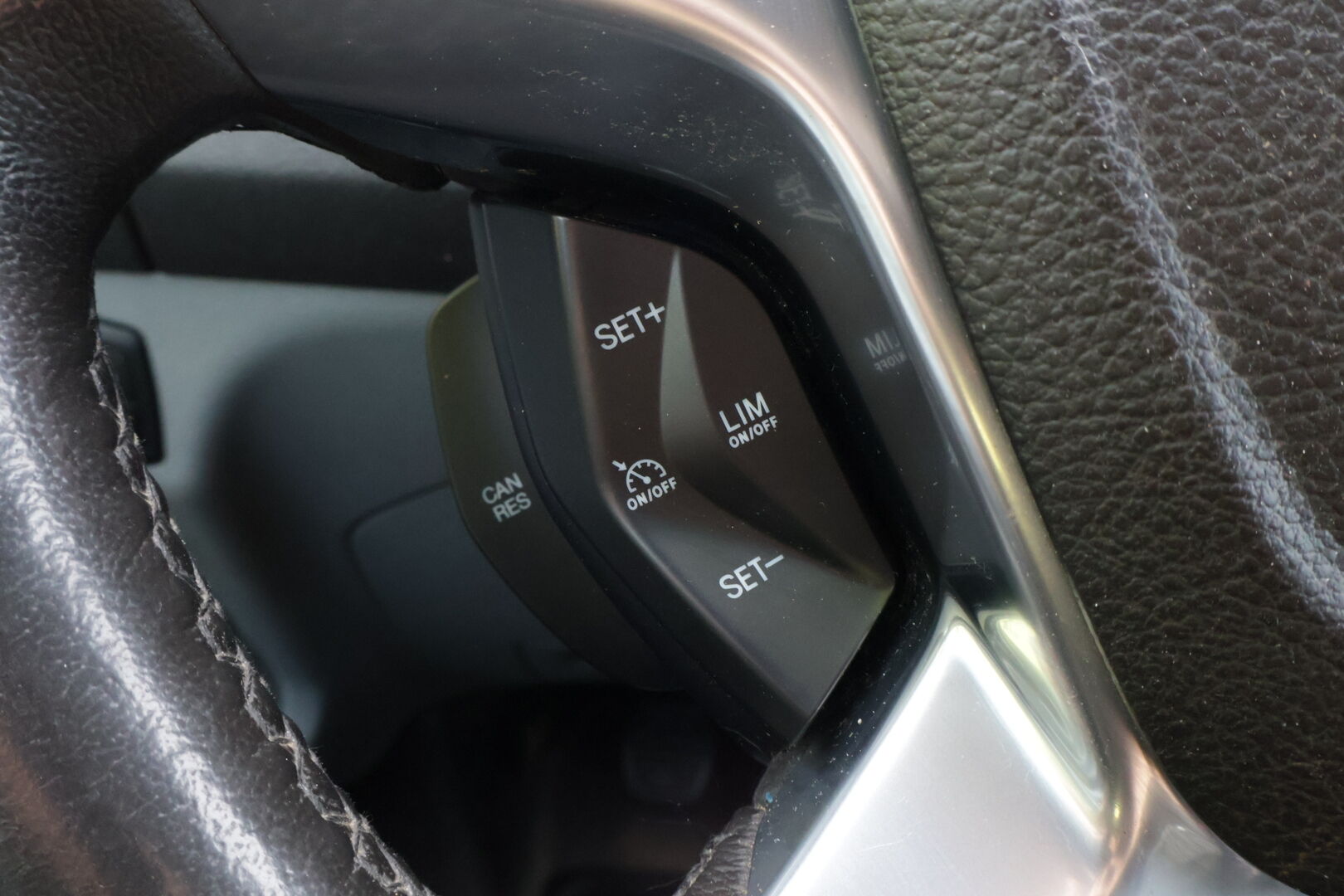 Ford Transit 2018 Van 350 2,0 TDCi 130 hv M6 Etuveto Trend L3H2 4,43 - | Juuri katsastettu | ALV | Websato | Lämm. tuulilasi | P-kamera | LED Lisävalo | Turbo vaihdettu | Jakopää 172tkm | 