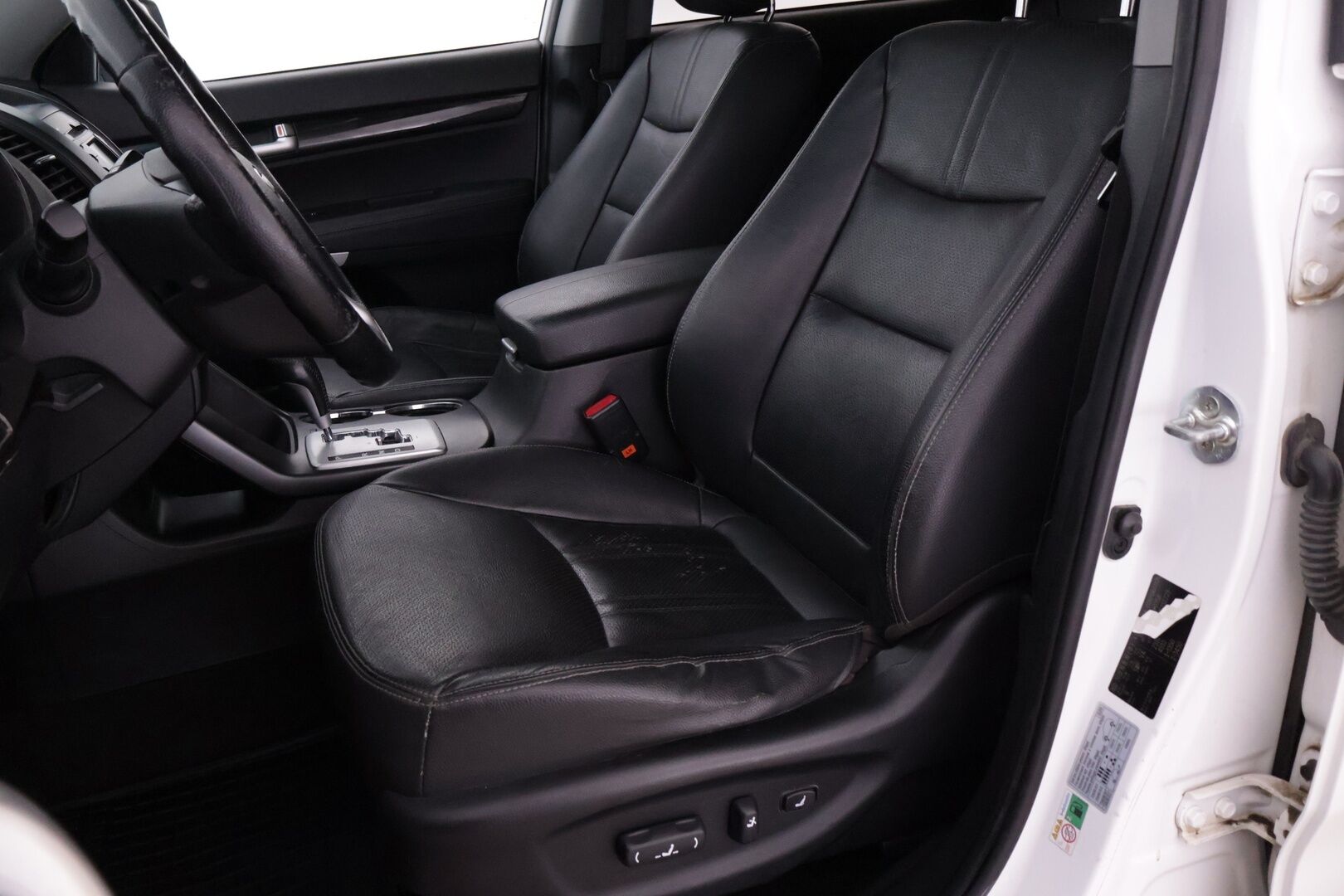Kia Sorento 2012 2,2 CRDi AWD EX A/T 5P - | Webasto kaukosäädöllä | Koukku | Nahkasisusta | Vakkari |