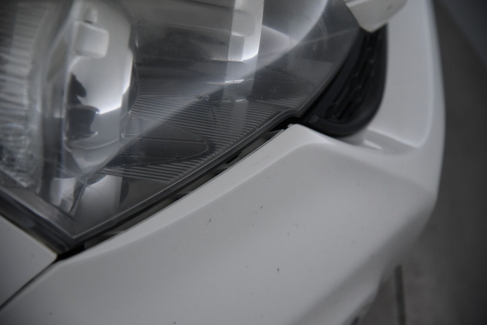 Honda CR-V 2011 2,2 i-DTEC Executive Adv AT 4WD * YritysOutlet - Myydään vain yrityksille * - Panorama / Koukku / Lohko&sisäp. / 2x renkaat & vanteet / Vakkari / Nahat / Helmiäisväri