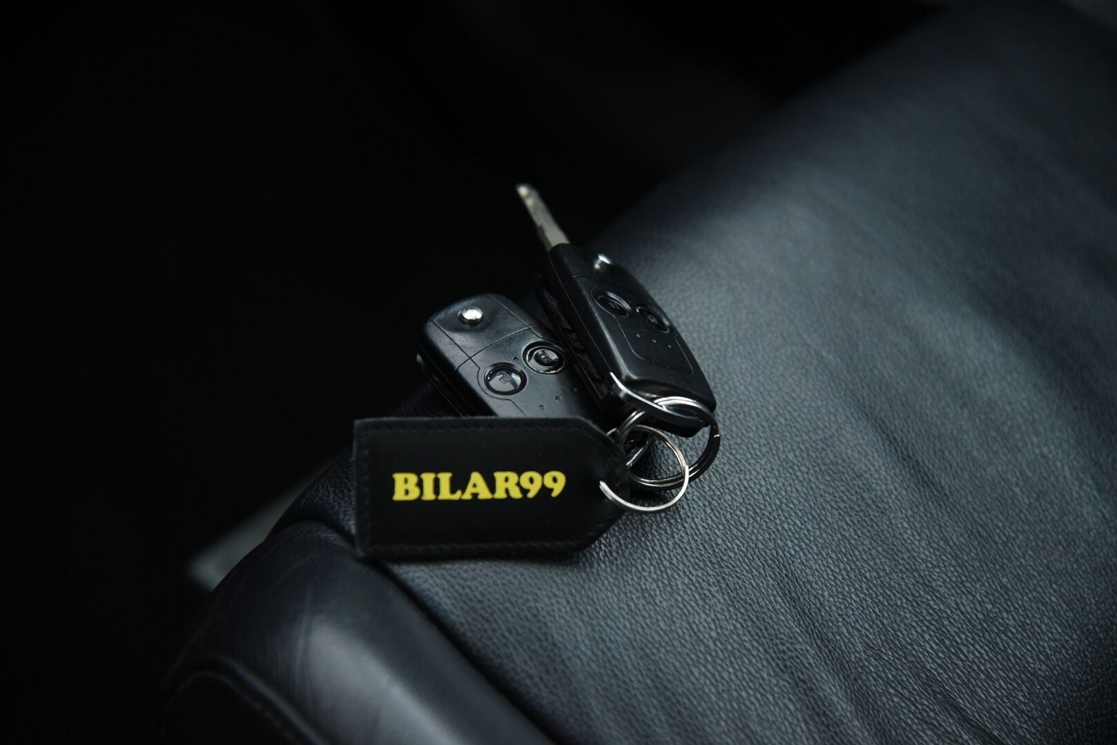 Honda CR-V 2011 2,2 i-DTEC Executive Adv AT 4WD * YritysOutlet - Myydään vain yrityksille * - Panorama / Koukku / Lohko&sisäp. / 2x renkaat & vanteet / Vakkari / Nahat / Helmiäisväri