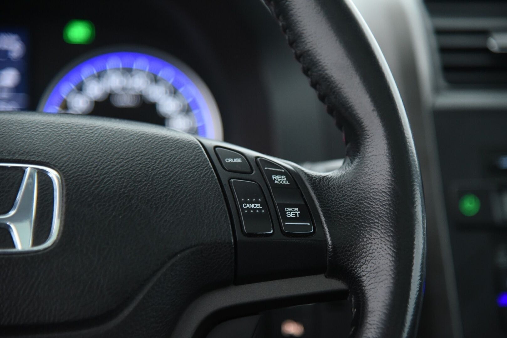 Honda CR-V 2011 2,2 i-DTEC Executive Adv AT 4WD * Myydään Huutokaupat.com * - Panorama / Koukku / Lohko&sisäp. / 2x renkaat & vanteet / Vakkari / Nahat / Helmiäisväri