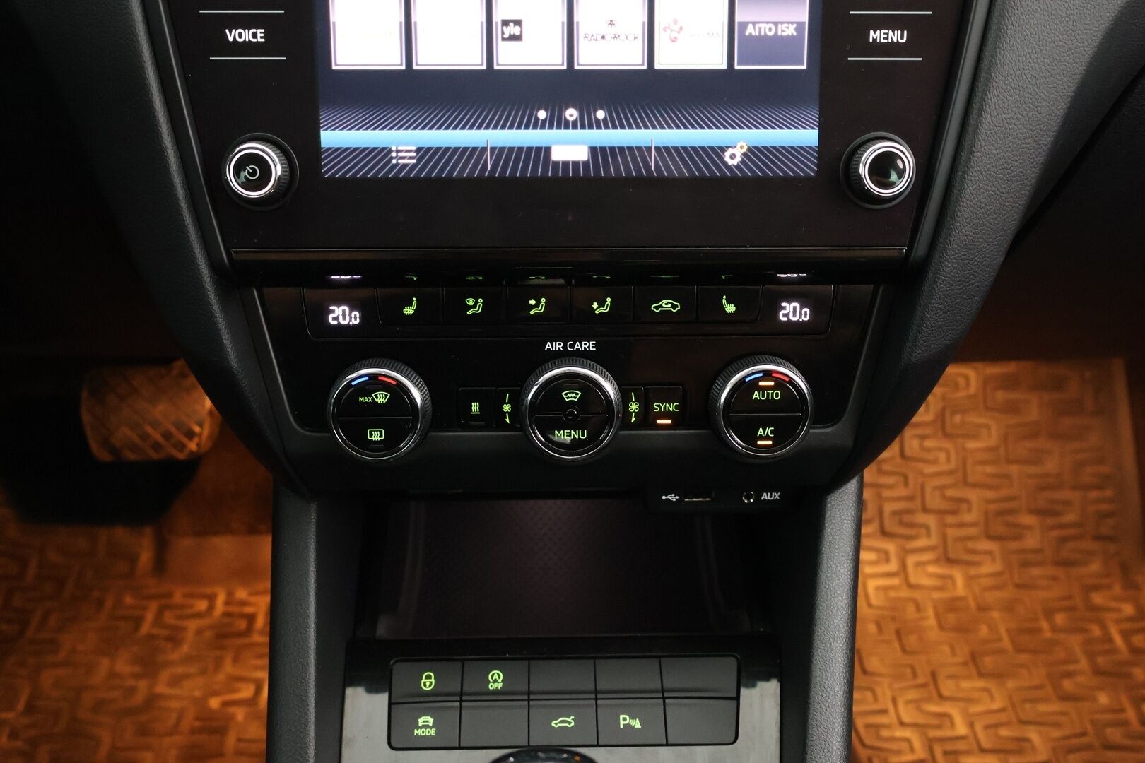Skoda Octavia 2018 Combi 1,5 TSI Style DSG Autom. - | Suomi-auto | LED | Webasto | Vetokoukku | Side assist | P. kamera | Vakkari | Lämmitettävä tuulilasi |
