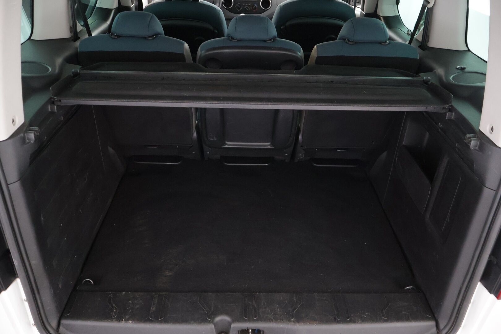 Citroen Berlingo Multispace 2018 PureTech 110 Feel - Suomi-auto | Tutkat | Huoltokirja