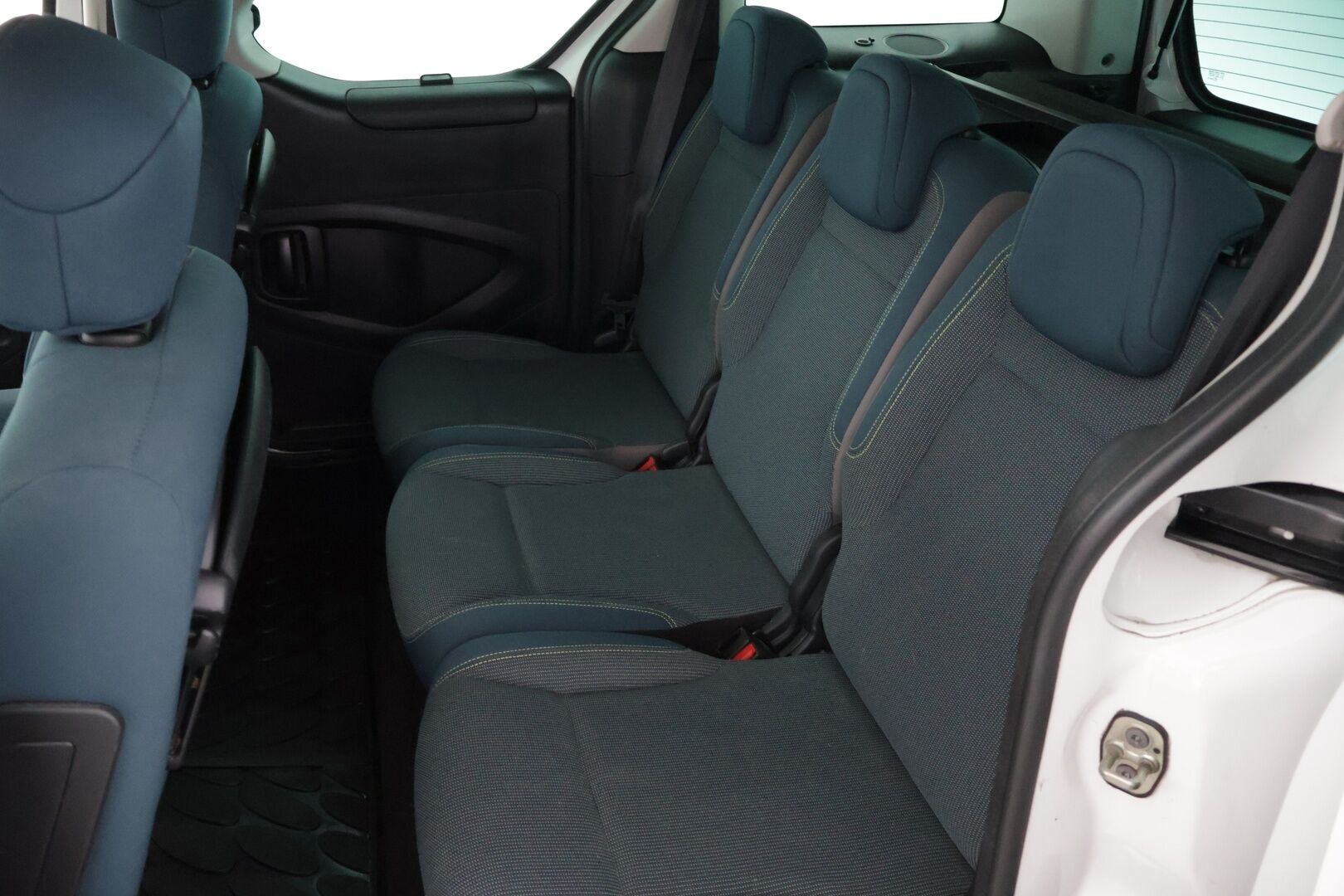 Citroen Berlingo Multispace 2018 PureTech 110 Feel - Suomi-auto | Tutkat | Huoltokirja