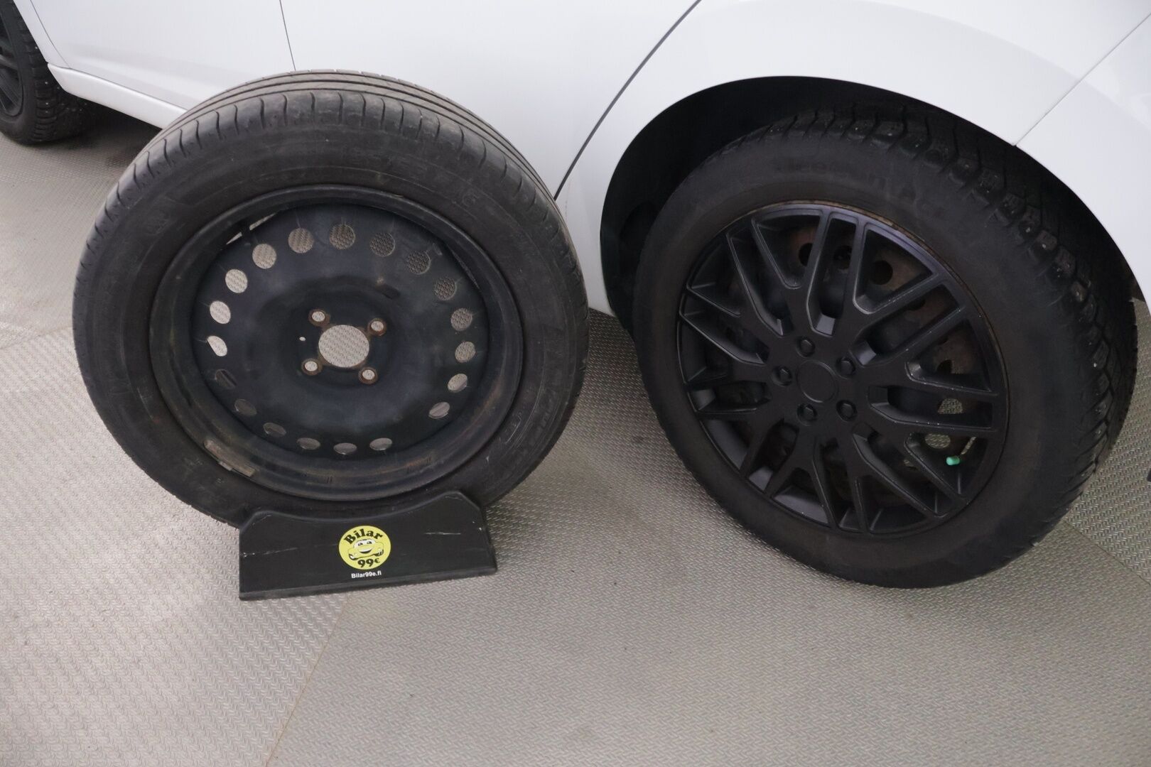 Nissan Micra 2018 IG- T 90 S/S Acenta 5M/T - YritysOutlet - Myydään vain yrityksille - - Tästä yrittäjälle suoraan ajosta tullut upeassa kunnossa oleva Nissan Micra! Pitkällä leimalla ja vaihdetulla jakoketjulla! Kahdet renkaat vantein!