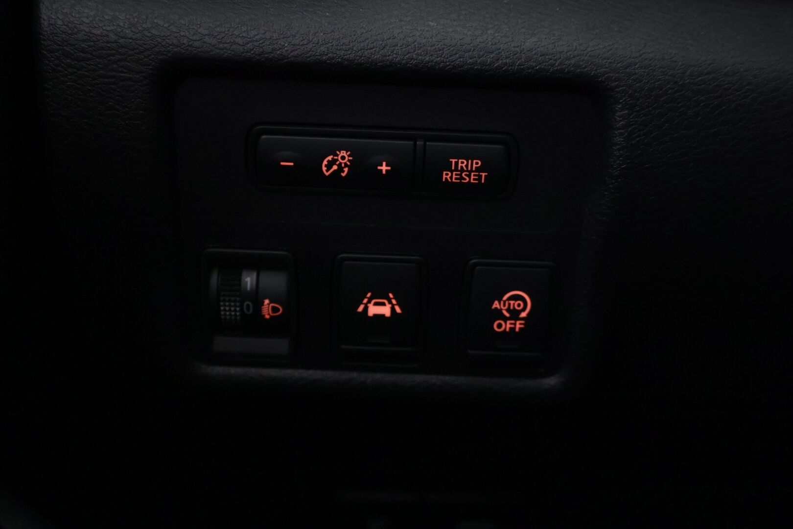 Nissan Micra 2018 IG- T 90 S/S Acenta 5M/T - YritysOutlet - Myydään vain yrityksille - - Tästä yrittäjälle suoraan ajosta tullut upeassa kunnossa oleva Nissan Micra! Pitkällä leimalla ja vaihdetulla jakoketjulla! Kahdet renkaat vantein!