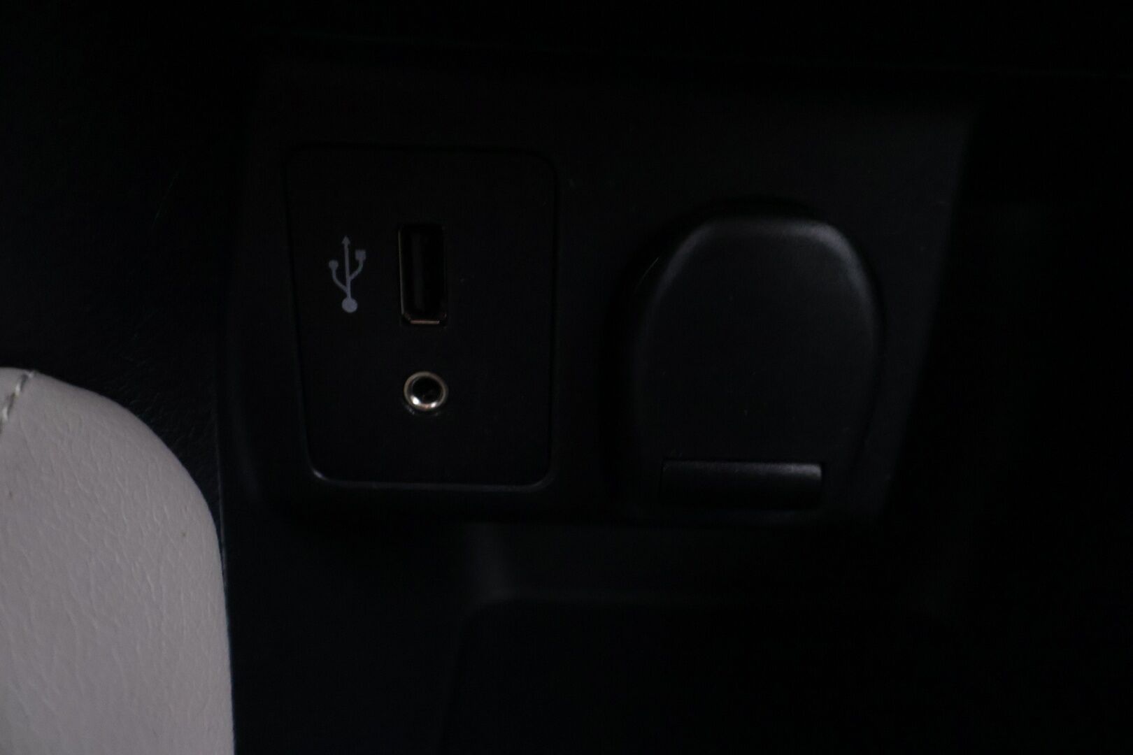 Nissan Micra 2018 IG- T 90 S/S Acenta 5M/T - YritysOutlet - Myydään vain yrityksille - - Tästä yrittäjälle suoraan ajosta tullut upeassa kunnossa oleva Nissan Micra! Pitkällä leimalla ja vaihdetulla jakoketjulla! Kahdet renkaat vantein!