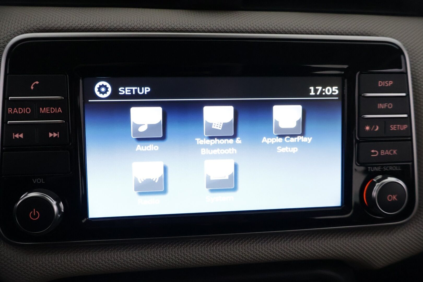 Nissan Micra 2018 IG- T 90 S/S Acenta 5M/T - YritysOutlet - Myydään vain yrityksille - - Tästä yrittäjälle suoraan ajosta tullut upeassa kunnossa oleva Nissan Micra! Pitkällä leimalla ja vaihdetulla jakoketjulla! Kahdet renkaat vantein!