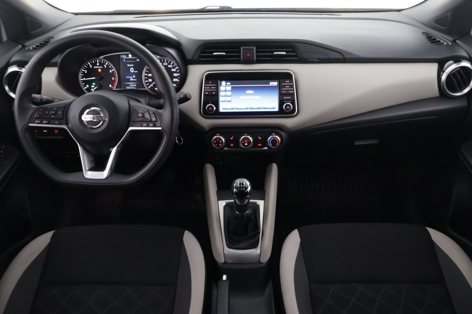 Nissan Micra 2018 IG- T 90 S/S Acenta 5M/T - YritysOutlet - Myydään vain yrityksille - - Tästä yrittäjälle suoraan ajosta tullut upeassa kunnossa oleva Nissan Micra! Pitkällä leimalla ja vaihdetulla jakoketjulla! Kahdet renkaat vantein!