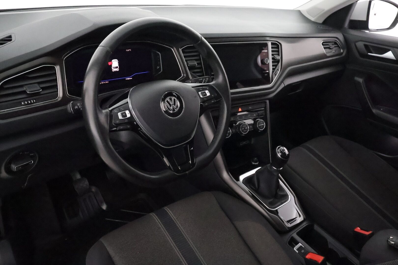Volkswagen T-Roc 2017 Style 1,0 TSI 85 kW **Webasto / Adapt.Vakkari / LED-valot / P.Tutkat / Navi / Kaistavahti / Apple&Android / 2x Renkaat** - Hyvin varusteltu näyttävä T-Roc!