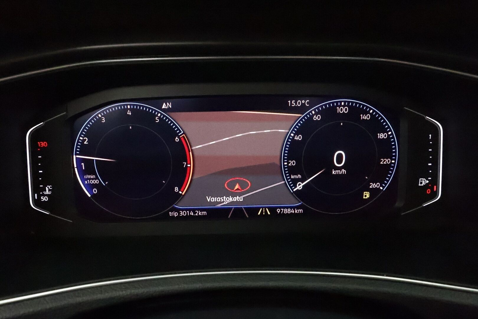 Volkswagen T-Roc 2017 Style 1,0 TSI 85 kW **Webasto / Adapt.Vakkari / LED-valot / P.Tutkat / Navi / Kaistavahti / Apple&Android / 2x Renkaat** - Hyvin varusteltu näyttävä T-Roc!