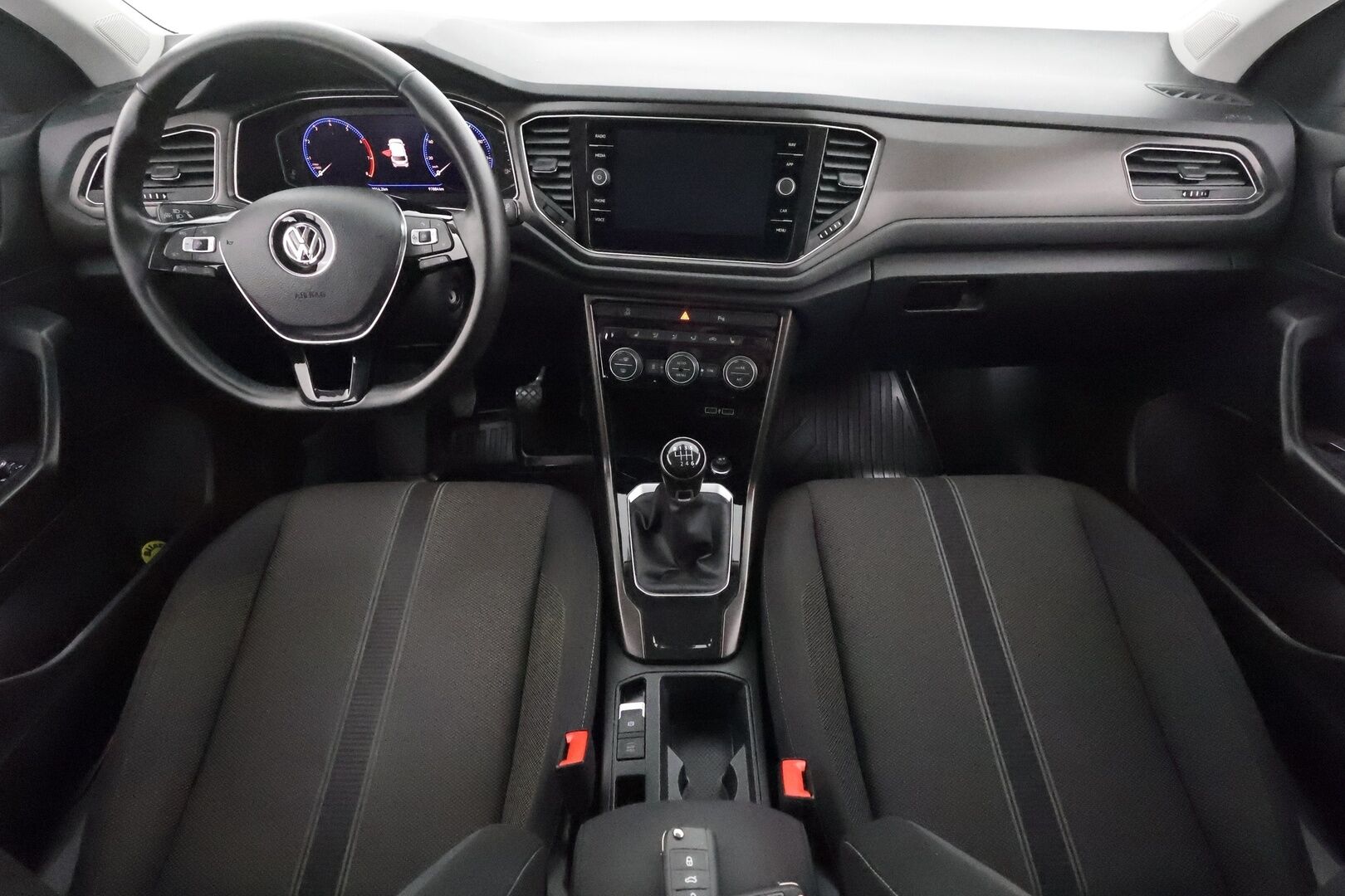 Volkswagen T-Roc 2017 Style 1,0 TSI 85 kW **Webasto / Adapt.Vakkari / LED-valot / P.Tutkat / Navi / Kaistavahti / Apple&Android / 2x Renkaat** - Hyvin varusteltu näyttävä T-Roc!