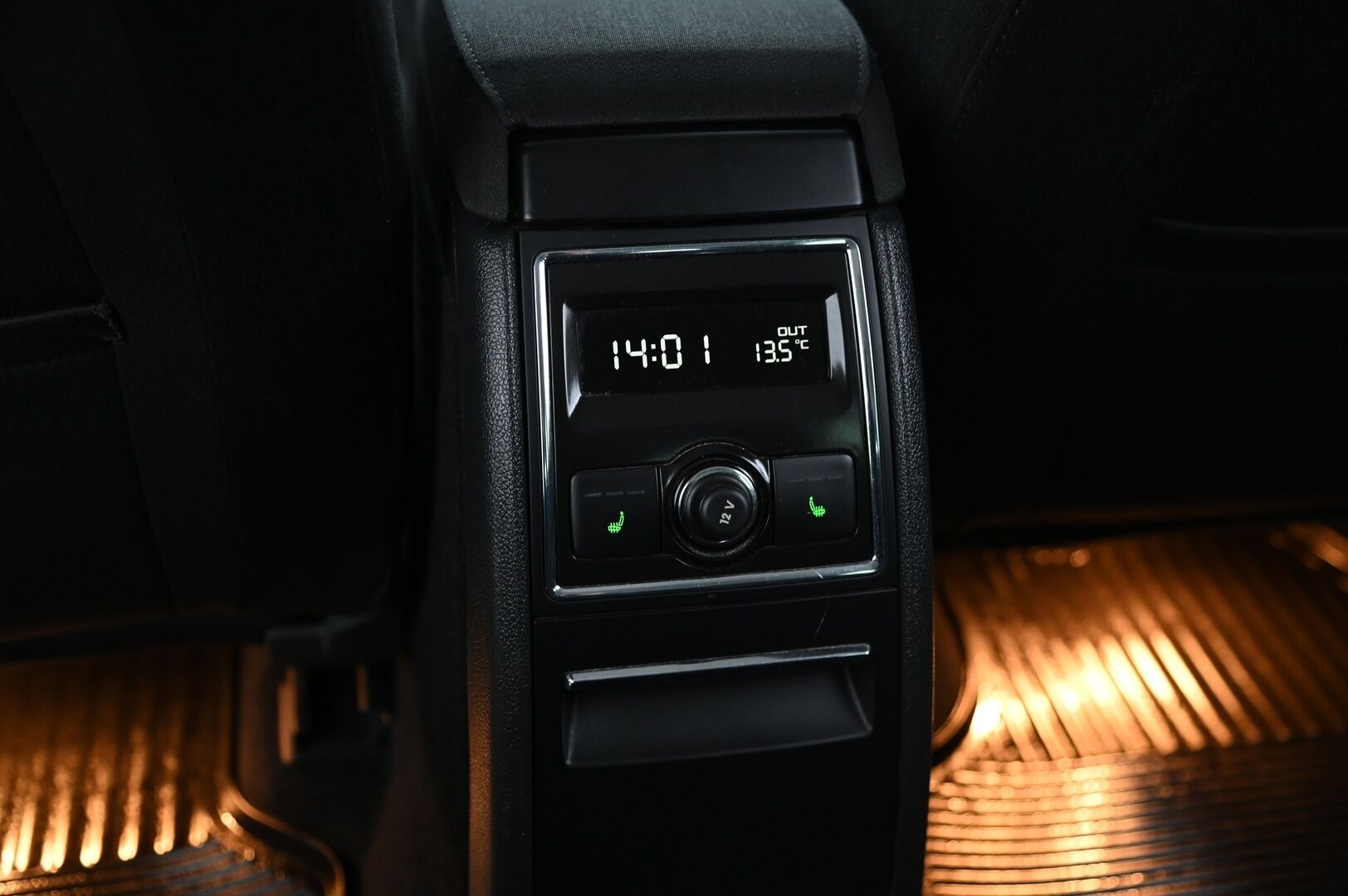 Skoda Superb 2010 Combi 2,0 TDI 170 4x4 Comfort*YritysOutlet - Myydään vain yrityksille* - *YritysOutlet - Myydään vain yrityksille*