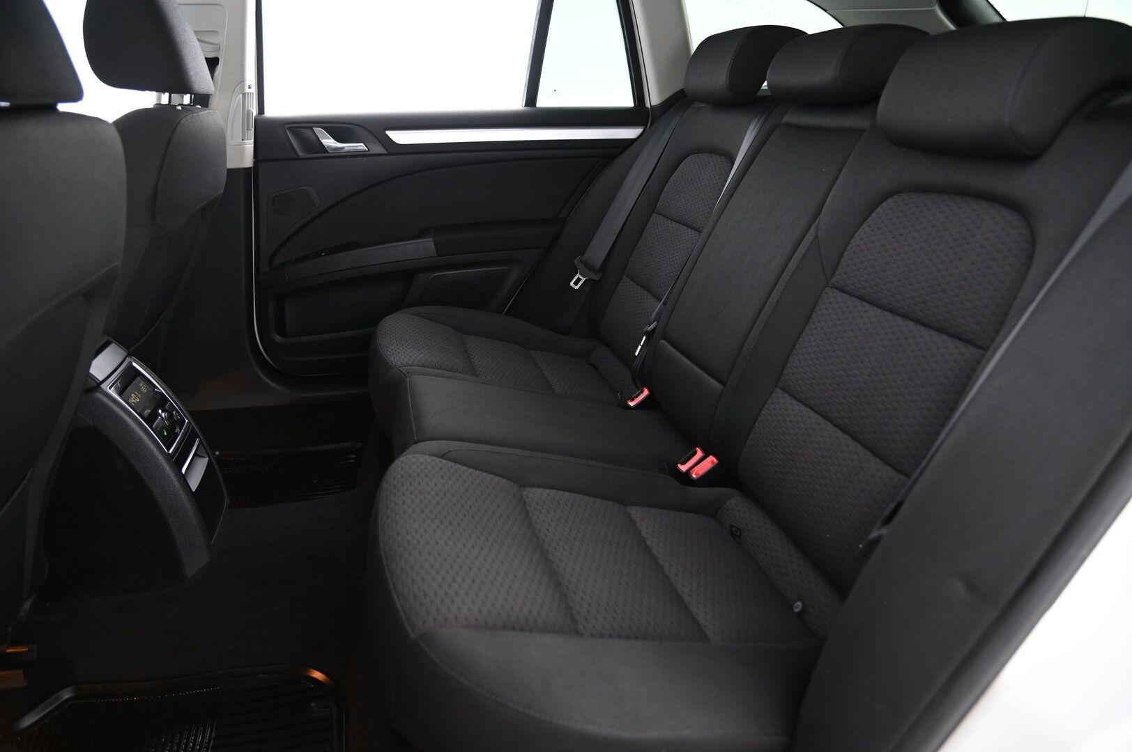 Skoda Superb 2010 Combi 2,0 TDI 170 4x4 Comfort*YritysOutlet - Myydään vain yrityksille* - *YritysOutlet - Myydään vain yrityksille*