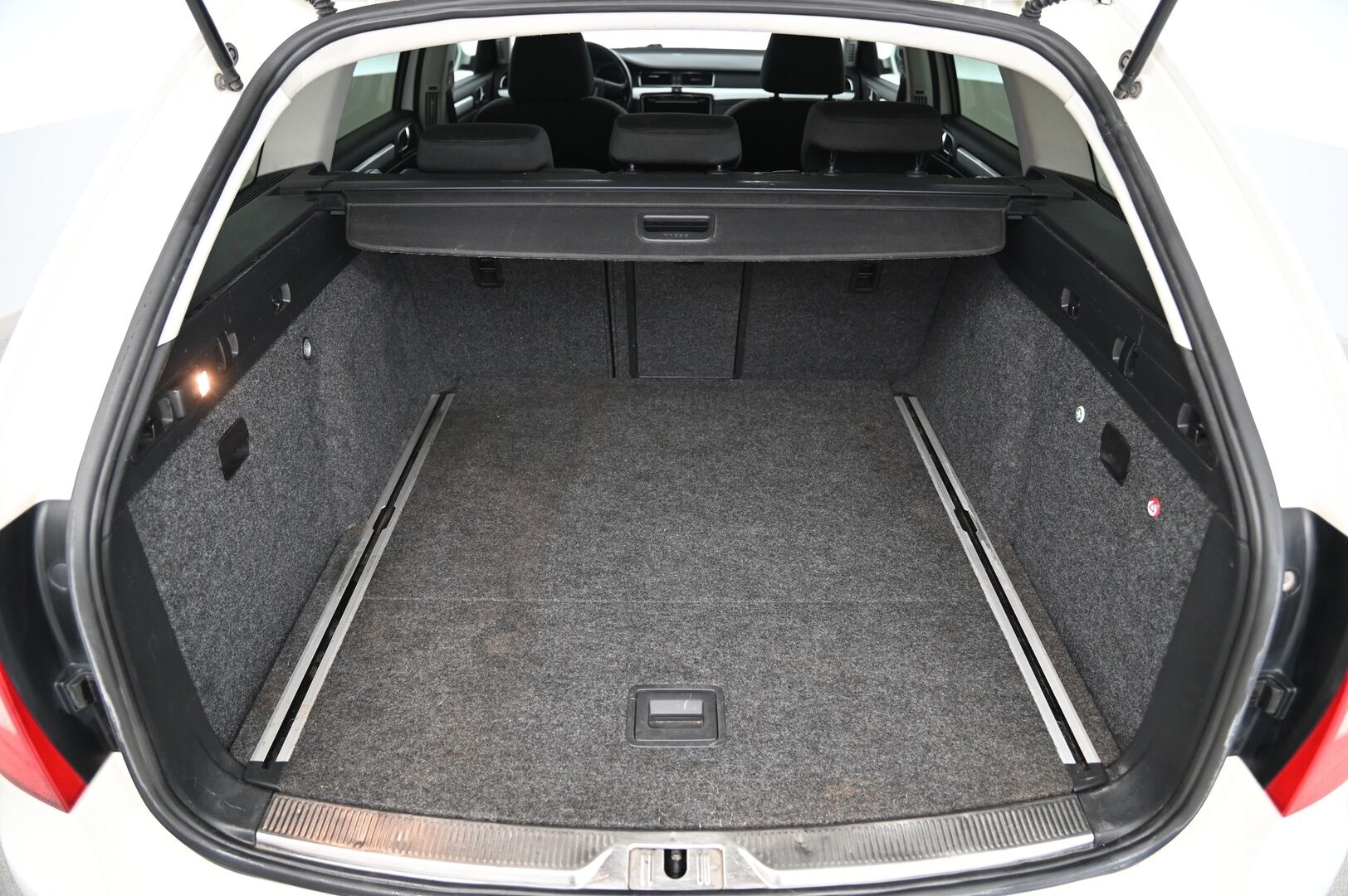 Skoda Superb 2010 Combi 2,0 TDI 170 4x4 Comfort*YritysOutlet - Myydään vain yrityksille* - *YritysOutlet - Myydään vain yrityksille*