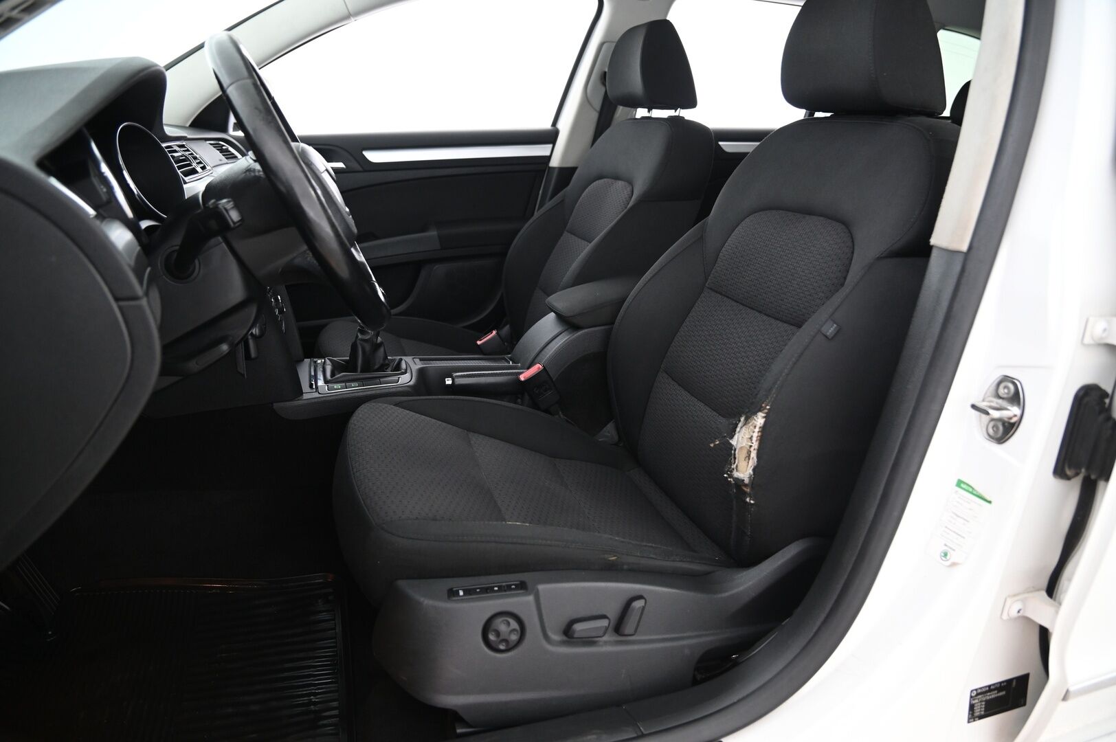 Skoda Superb 2010 Combi 2,0 TDI 170 4x4 Comfort*YritysOutlet - Myydään vain yrityksille* - *YritysOutlet - Myydään vain yrityksille*