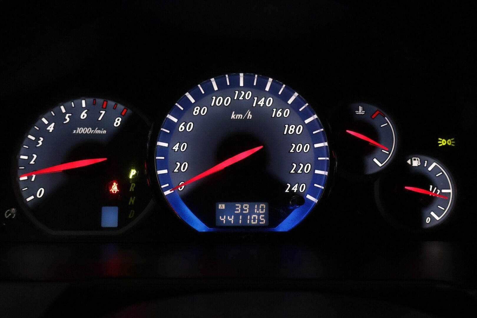 Mitsubishi Grandis 2006 .5D GRANDIS STW 2.4 AUTOMATIC-7** YritysOutlet - Myydään vain yrityksille - *7-Paikkainen / Suomi-Auto / 2x Renkaat*