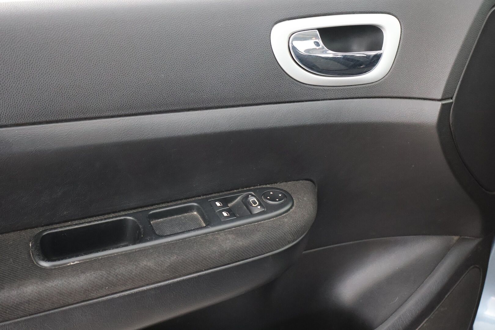 Peugeot 307 2008 Wagon Premium Plus HDi 90 - Myydään  Huutokaupat.com - Vakkari | Koukku 