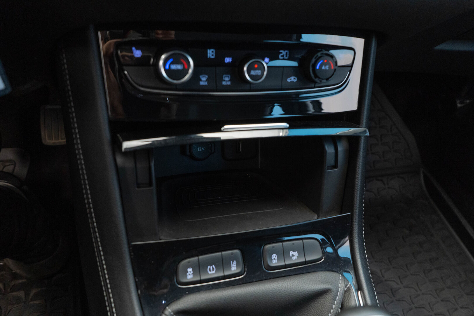Opel Grandland X 2018 Enjoy 1.2 Turbo ECOTEC Start/Stop 96 kW MT6 * Kaistavahti / App Connect / Tutkat / Lohko & Sisäpistoke*