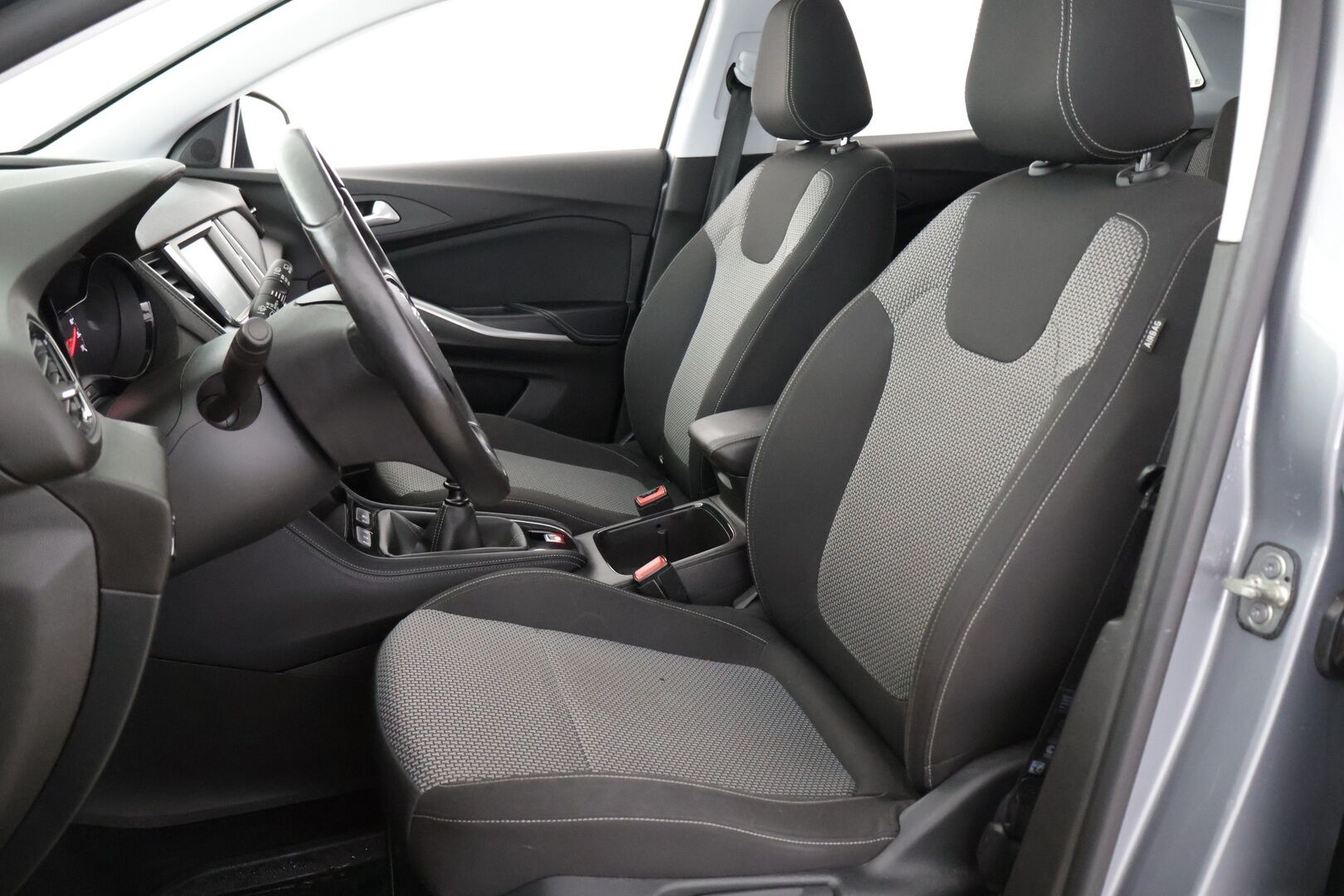 Opel Grandland X 2018 Enjoy 1.2 Turbo ECOTEC Start/Stop 96 kW MT6 * Kaistavahti / App Connect / Tutkat / Lohko & Sisäpistoke / Vetokoukku* - Suomi auto / Vetokoukku