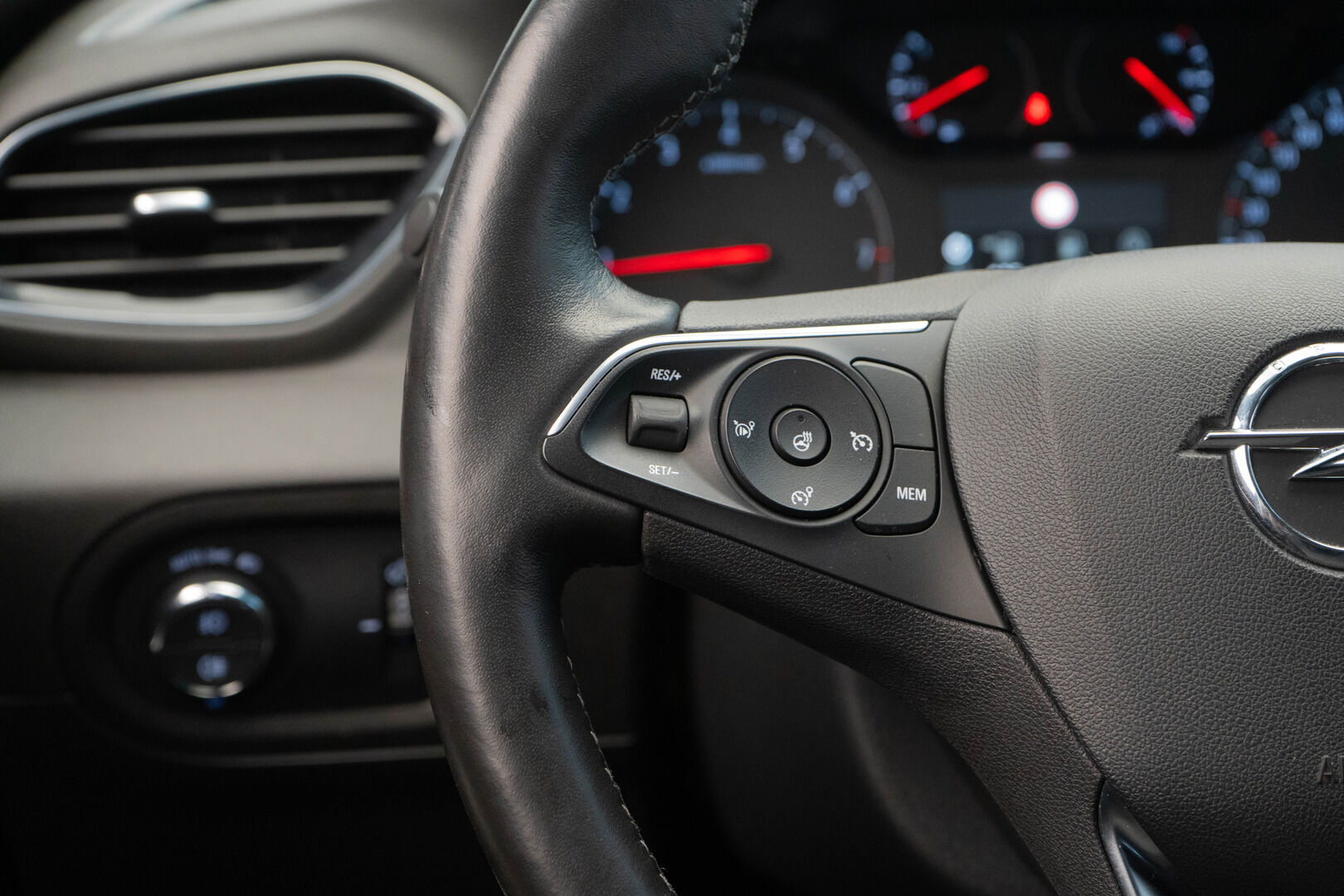 Opel Grandland X 2018 Enjoy 1.2 Turbo ECOTEC Start/Stop 96 kW MT6 * Kaistavahti / App Connect / Tutkat / Lohko & Sisäpistoke*