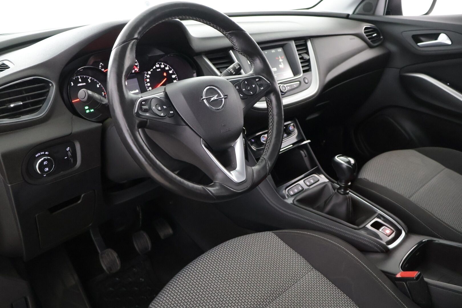 Opel Grandland X 2018 Enjoy 1.2 Turbo ECOTEC Start/Stop 96 kW MT6 * Kaistavahti / App Connect / Tutkat / Lohko & Sisäpistoke / Vetokoukku* - Suomi auto / Vetokoukku