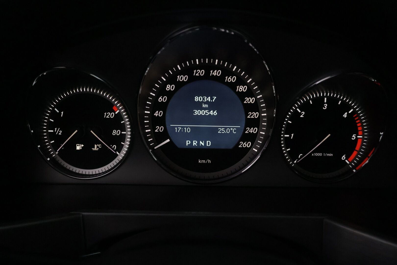 Mercedes-Benz GLK 2011 350 CDI 4Matic A Premium Business - Webasto | Vetokoukku | Harman&Kardon | Muistipenkit | Sähkökontti | Panorama | Nahat | Comand