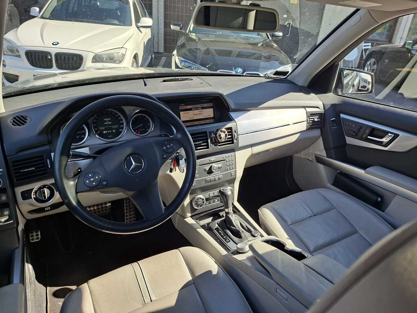 Mercedes-Benz GLK 2011 350 CDI 4Matic A Premium Business - Webasto | Vetokoukku | Harman&Kardon | Muistipenkit | Sähkökontti | Panorama | Nahat | Comand
