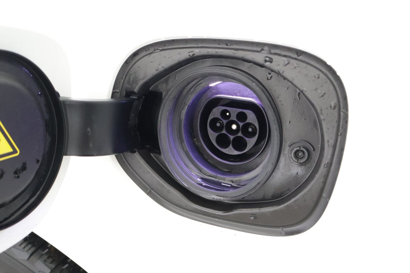 Volvo XC60 2018 T8 AWD Business R-Design aut *Suomi-auto / ACC / Panorama / VOC / Navi / LED / Keyless* - *Sähköpenkit / Sähkökontti / Lämmitettävä tuulilasi* - HULLUT AVAJAISHULINAT KORKOTARJOUS 3,29 %