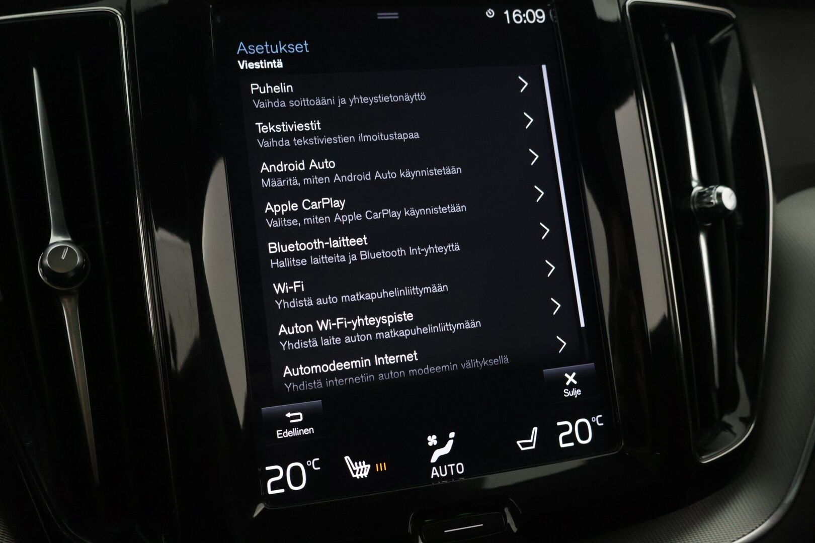 Volvo XC60 2018 T8 AWD Business R-Design aut *Suomi-auto / ACC / Panorama / VOC / Navi / LED / Keyless* - *Sähköpenkit / Sähkökontti / Lämmitettävä tuulilasi* - HULLUT AVAJAISHULINAT KORKOTARJOUS 3,29 %