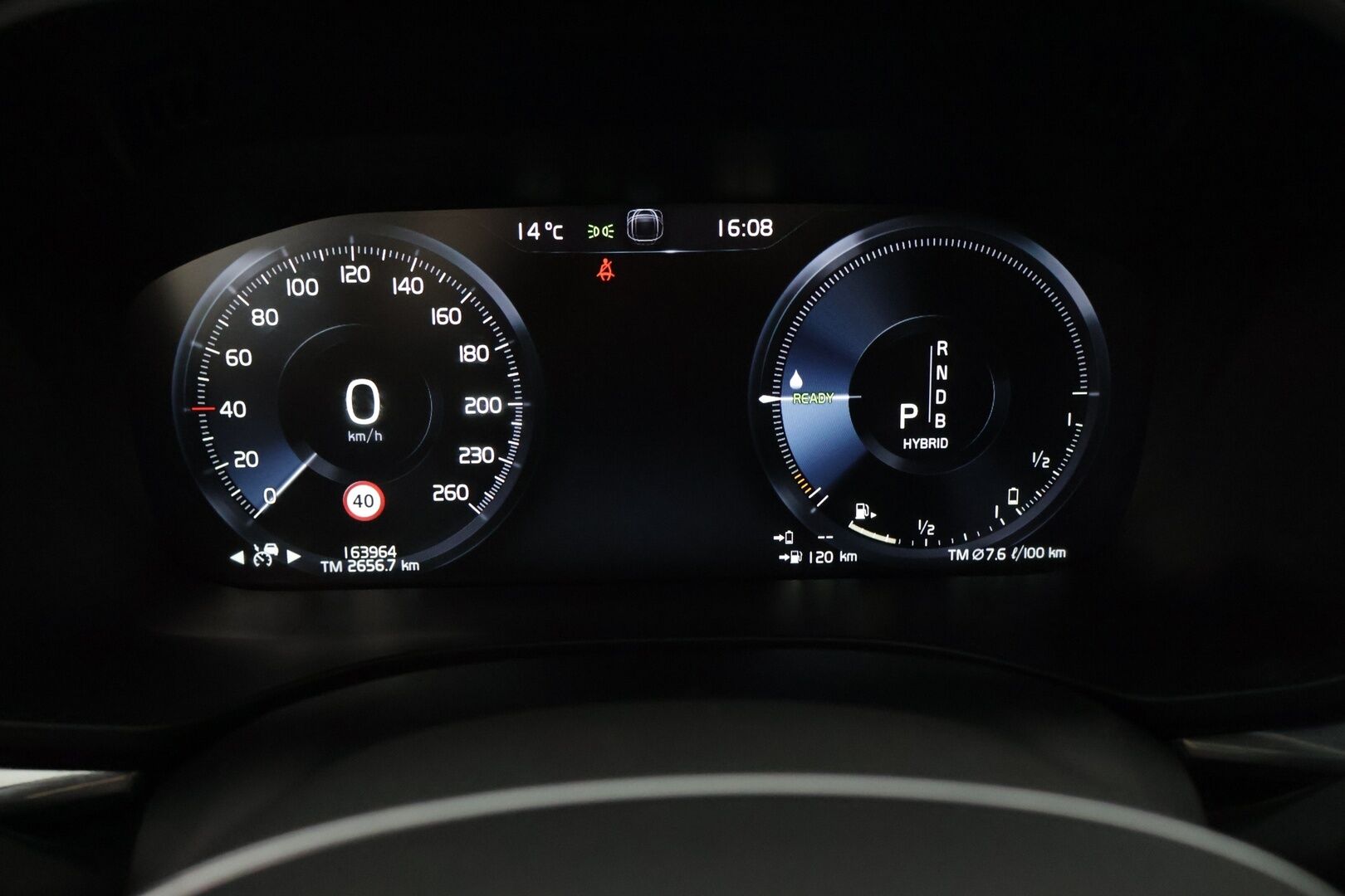 Volvo XC60 2018 T8 AWD Business R-Design aut * Nahka-alcantara / Sähköpenkit / Sähkökontti / LED /  Ilma-alusta * - Panoraama / Adapt. Vakionopeudensäädin / Läm. Tuulilasi * - HULLU BLACKWEEK KORKOTARJOUS 2,49%