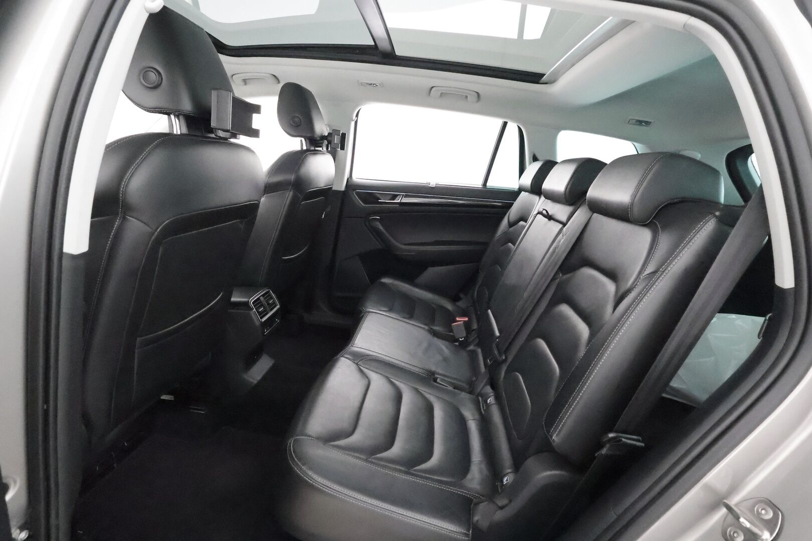 Skoda Kodiaq 2018 2.0 TDI 190 4x4 Exclusive DSG 7-P - Webasto / Imastoidut muistipenkit / Koukku / ACC / Panorama / Canton / 360 kamera / Keyless 