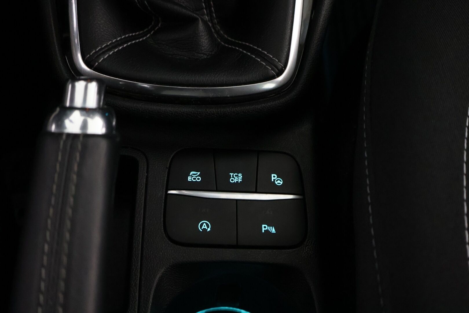 Ford Fiesta 2018 1,0 EcoBoost 100hv M6 Titanium 5-ovinen - YritysOutlet - Myydään vain yrityksille - *Suomi-auto / Vakkari / Merkkihuollettu / P-kamera / 2x-renkaat / YritysOutlet - Myydään vain yrityksille*