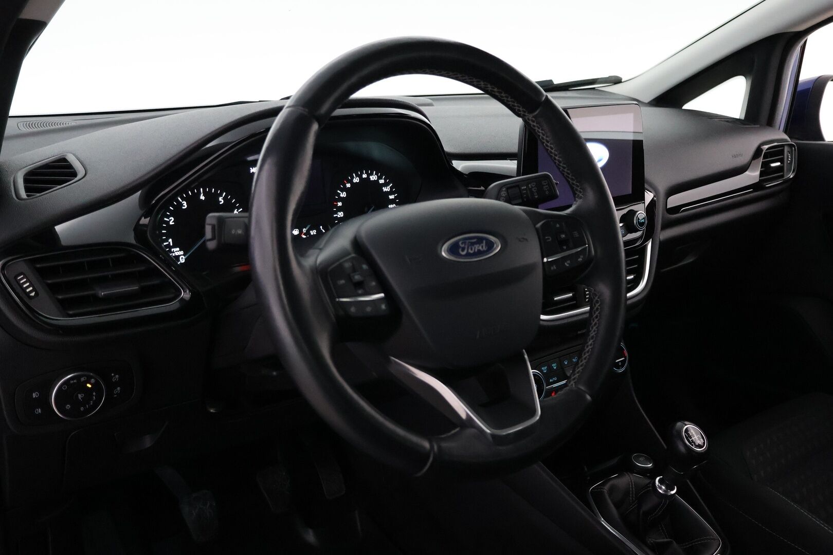 Ford Fiesta 2018 1,0 EcoBoost 100hv M6 Titanium 5-ovinen - YritysOutlet - Myydään vain yrityksille - *Suomi-auto / Vakkari / Merkkihuollettu / P-kamera / 2x-renkaat / YritysOutlet - Myydään vain yrityksille*