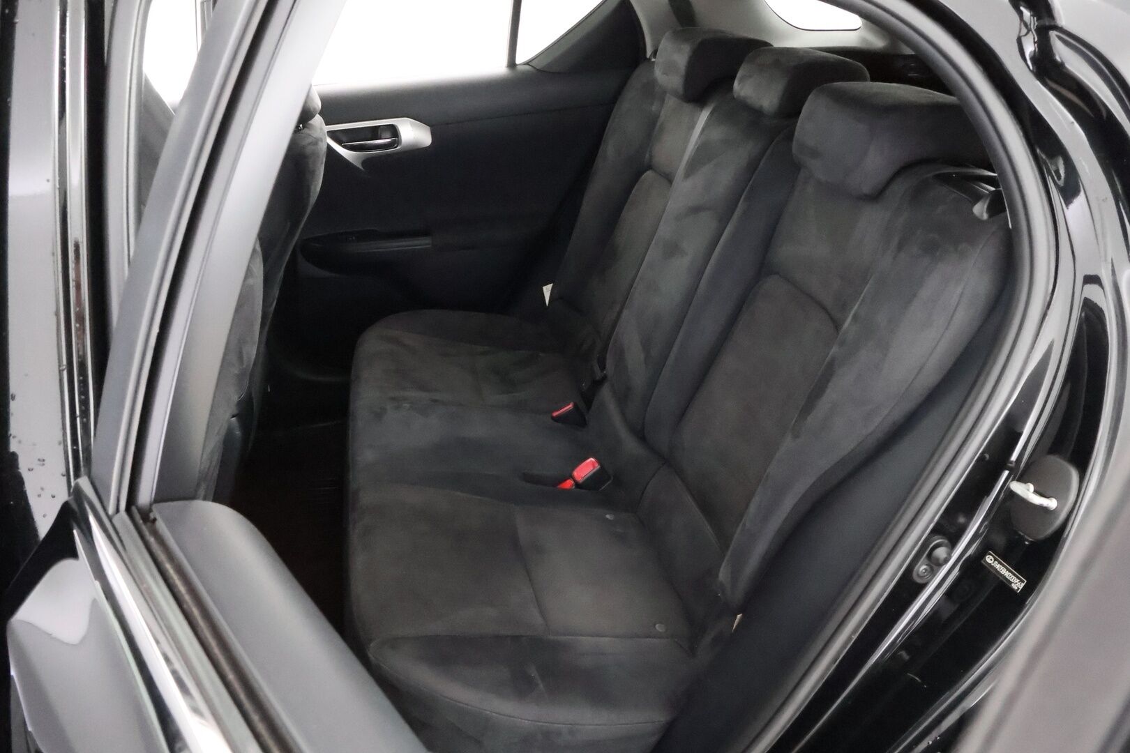 Lexus CT 2011 200h Hybrid A Executive * Suomiauto / Peruutuskamera / Kangas-alcantara / Lohko & Sisäpistoke / Vakkari - 2x hyvät renkaat vanteilla / Särmä huoltohistoria! / Juuri tullut!