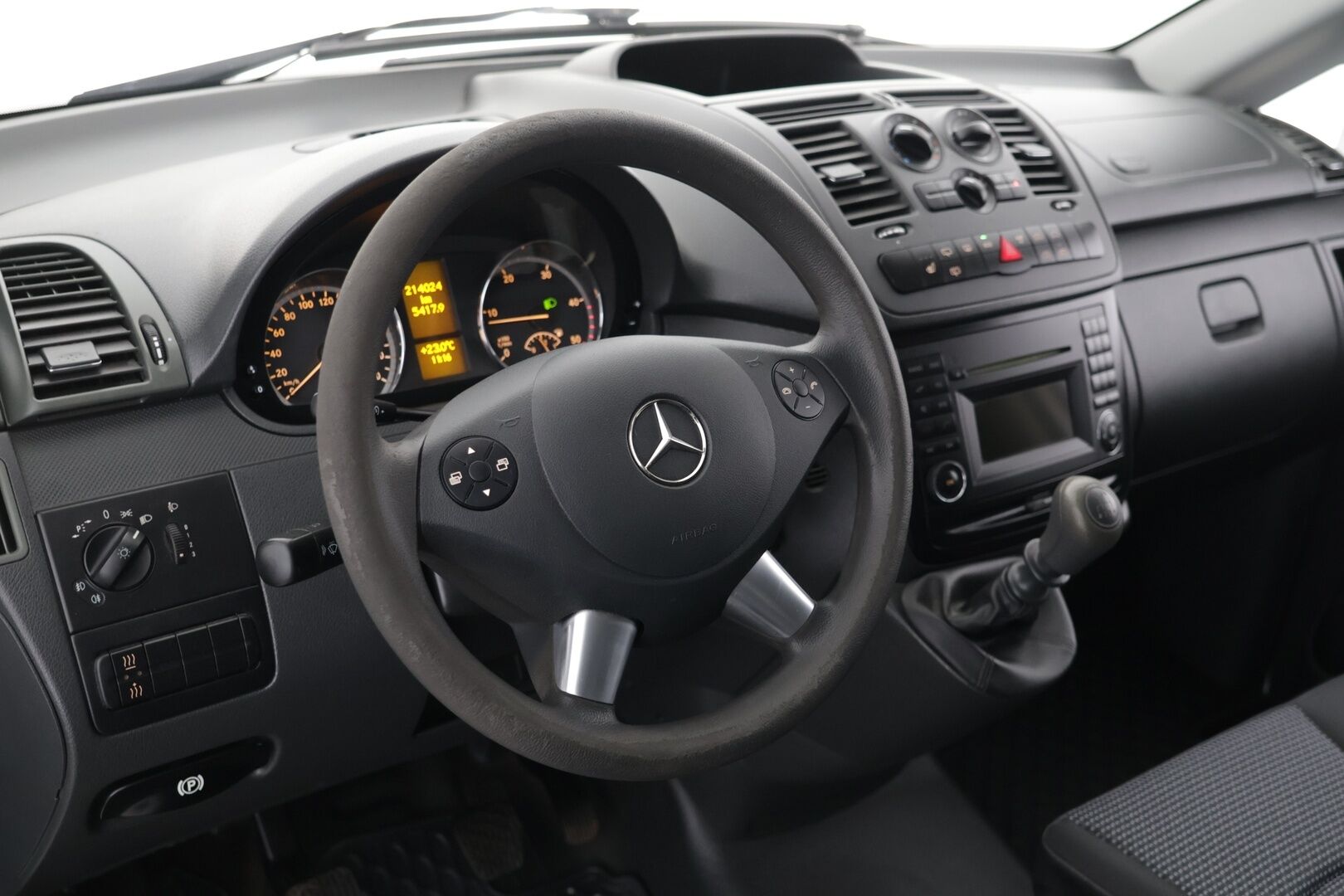 Mercedes-Benz Vito 2011 113CDI -3,05/32K keskipitkä A2 - Huippukuntoinen! / ALV / Vetokoukku / Vakkari