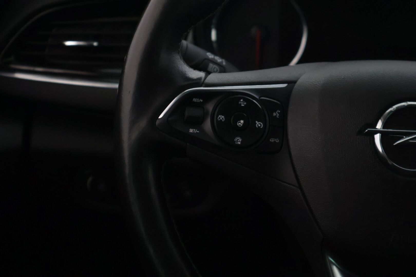 Opel Insignia 2018 Grand Sport Innovation 1,5 Turbo Start/Stop 121kW AT6 - | Vetokoukku | Peruutuskamera | Keyless go | LED-ajovalot | Apple&Android | Kaukovaloautomatiikka | Kaistavahti | Puolinahkapenkit | Lohkolämmitin | 