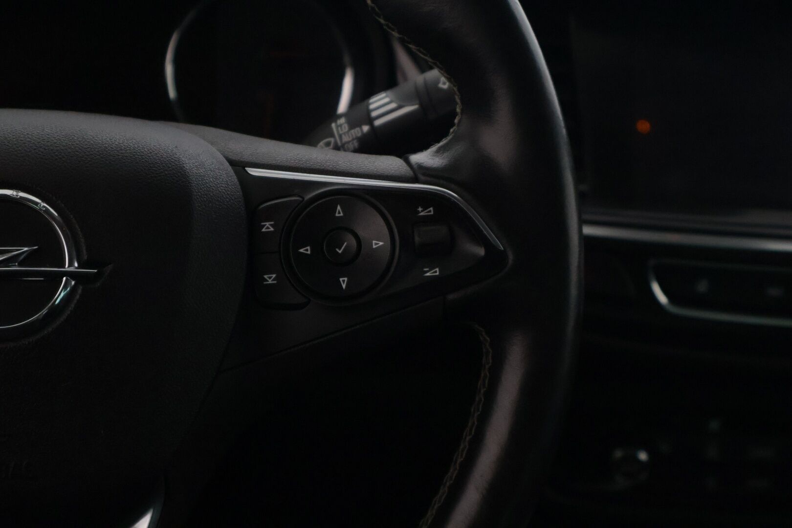 Opel Insignia 2018 Grand Sport Innovation 1,5 Turbo Start/Stop 121kW AT6 - | Vetokoukku | Peruutuskamera | Keyless go | LED-ajovalot | Apple&Android | Kaukovaloautomatiikka | Kaistavahti | Puolinahkapenkit | Lohkolämmitin | 