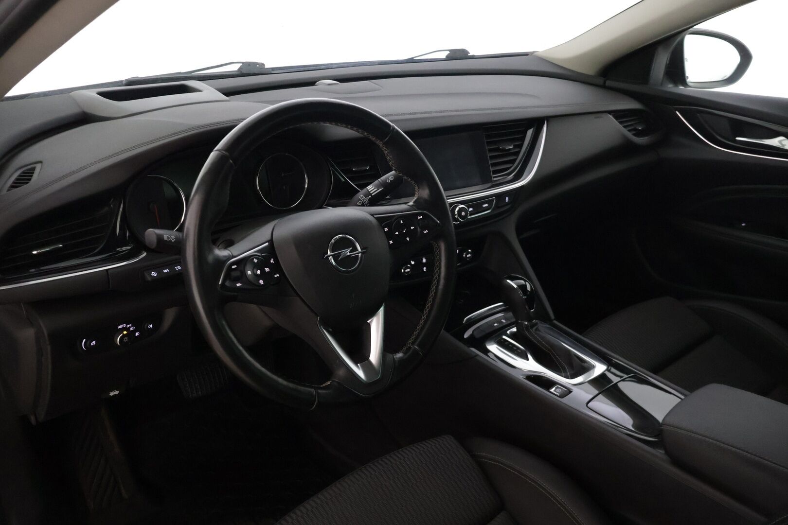 Opel Insignia 2018 Grand Sport Innovation 1,5 Turbo Start/Stop 121kW AT6 - | Vetokoukku | Peruutuskamera | Keyless go | LED-ajovalot | Apple&Android | Kaukovaloautomatiikka | Kaistavahti | Puolinahkapenkit | Lohkolämmitin | 