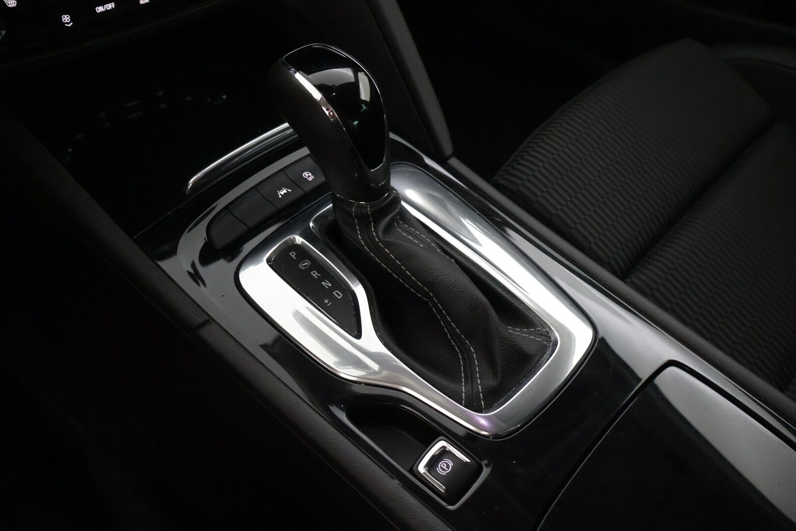 Opel Insignia 2018 Grand Sport Innovation 1,5 Turbo Start/Stop 121kW AT6 - | Vetokoukku | Peruutuskamera | Keyless go | LED-ajovalot | Apple&Android | Kaukovaloautomatiikka | Kaistavahti | Puolinahkapenkit | Lohkolämmitin | 