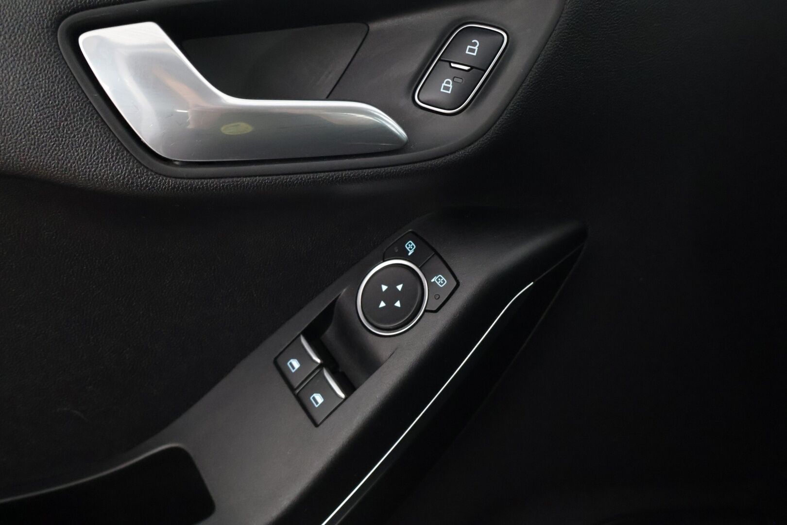 Ford Fiesta 2018 1,0 EcoBoost 100hv M6 Titanium 5-ovinen *MYYDÄÄN HUUTOKAUPAT.COM*