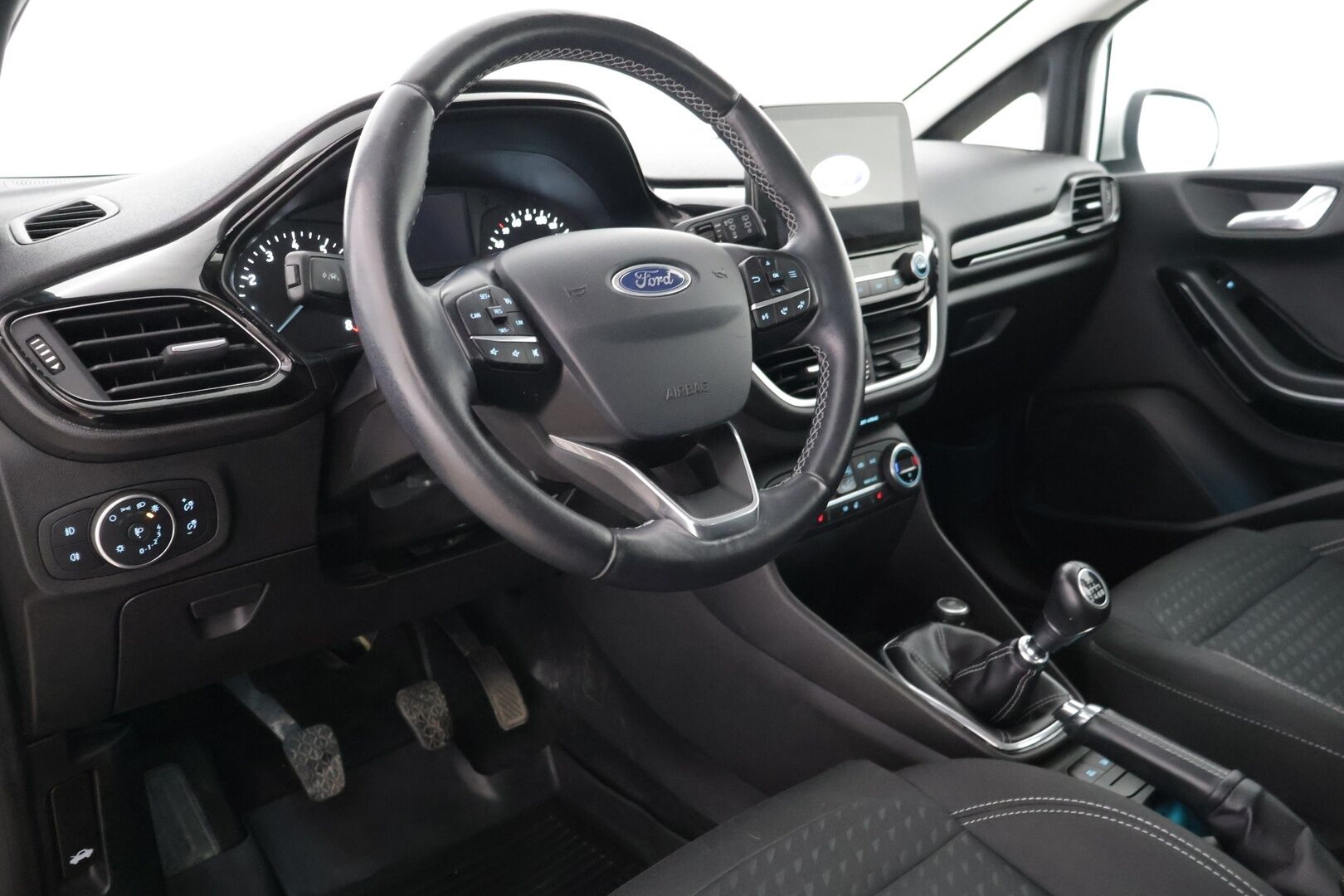 Ford Fiesta 2018 1,0 EcoBoost 100hv M6 Titanium 5-ovinen *MYYDÄÄN HUUTOKAUPAT.COM*