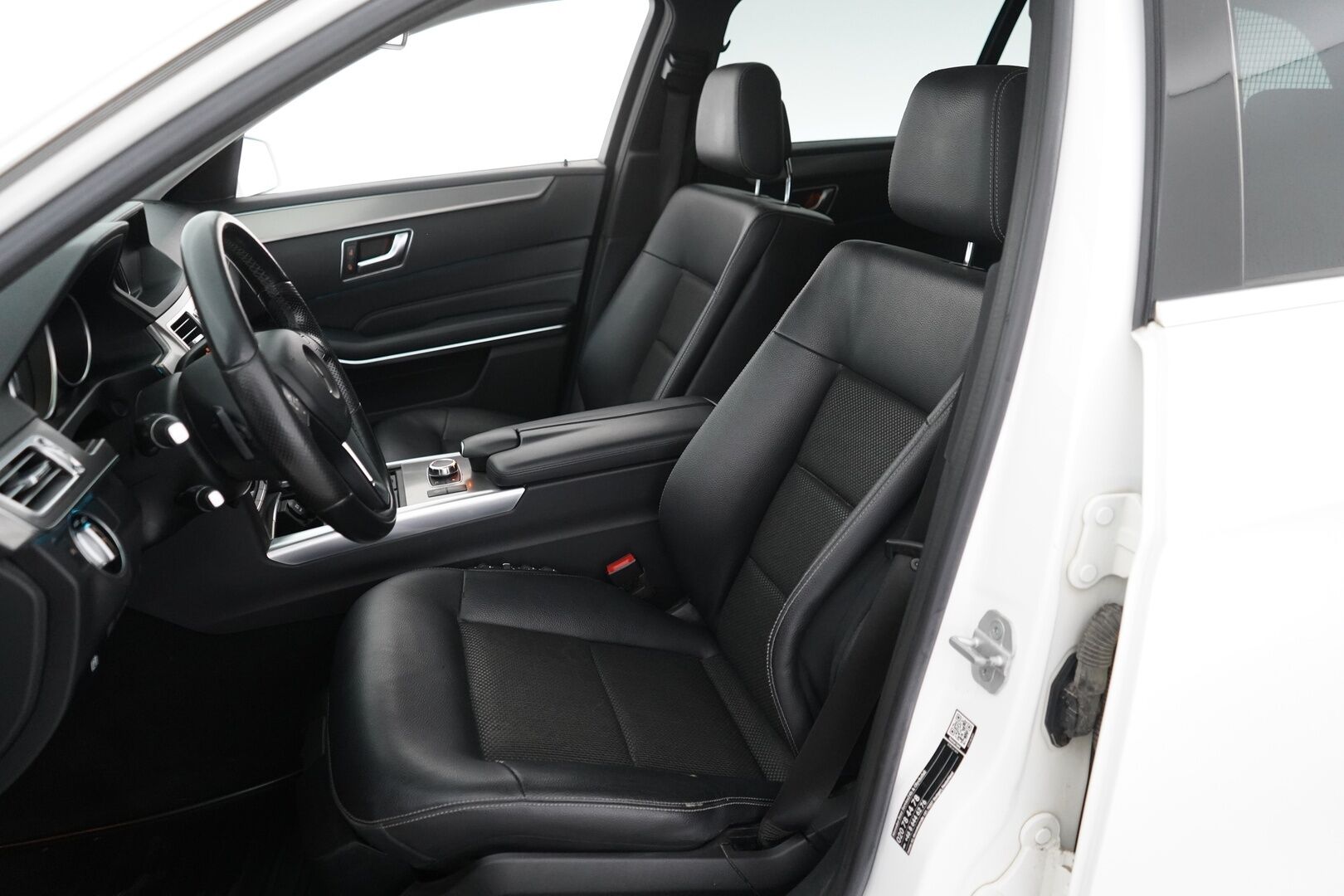Mercedes-Benz E 2016 220 BlueTec T A Business - Vetokoukku | Puolinahkasisusta | Sähköpenkki | Ortopedi | Vakkari
