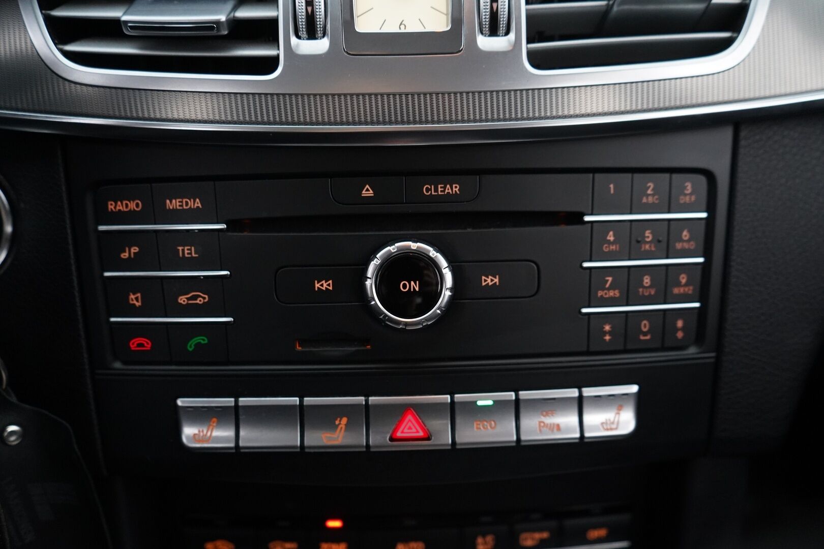Mercedes-Benz E 2016 E 220 BLUETEC Farmari (AC) 5ov 2143cm3 A - Vetokoukku / Puolinahkasisusta / Sähköpenkki / Ortopedi / Vakkari