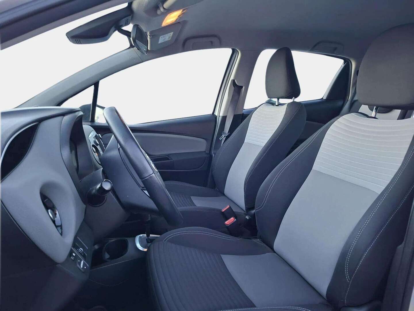 Toyota Yaris 2018 1,5 Hybrid Active 5ov - | Suomi-auto | Vakkari | Peruutuskamera | Lane assist | RDA | Bluetooth | Huoltokirja |