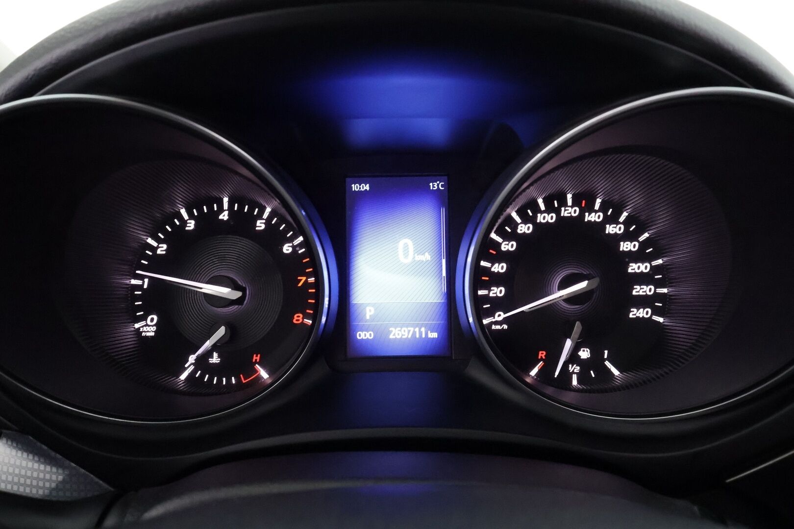 Toyota Avensis 2018 1,8 Valvematic Active Edition Touring Sports Multidrive S - | P.Kamera | LED | Sisätilanlämmitin | Kaistavahti | Navi | Vakkari | Kahdet renkaat | Merkkihuollot | Suomi-auto |