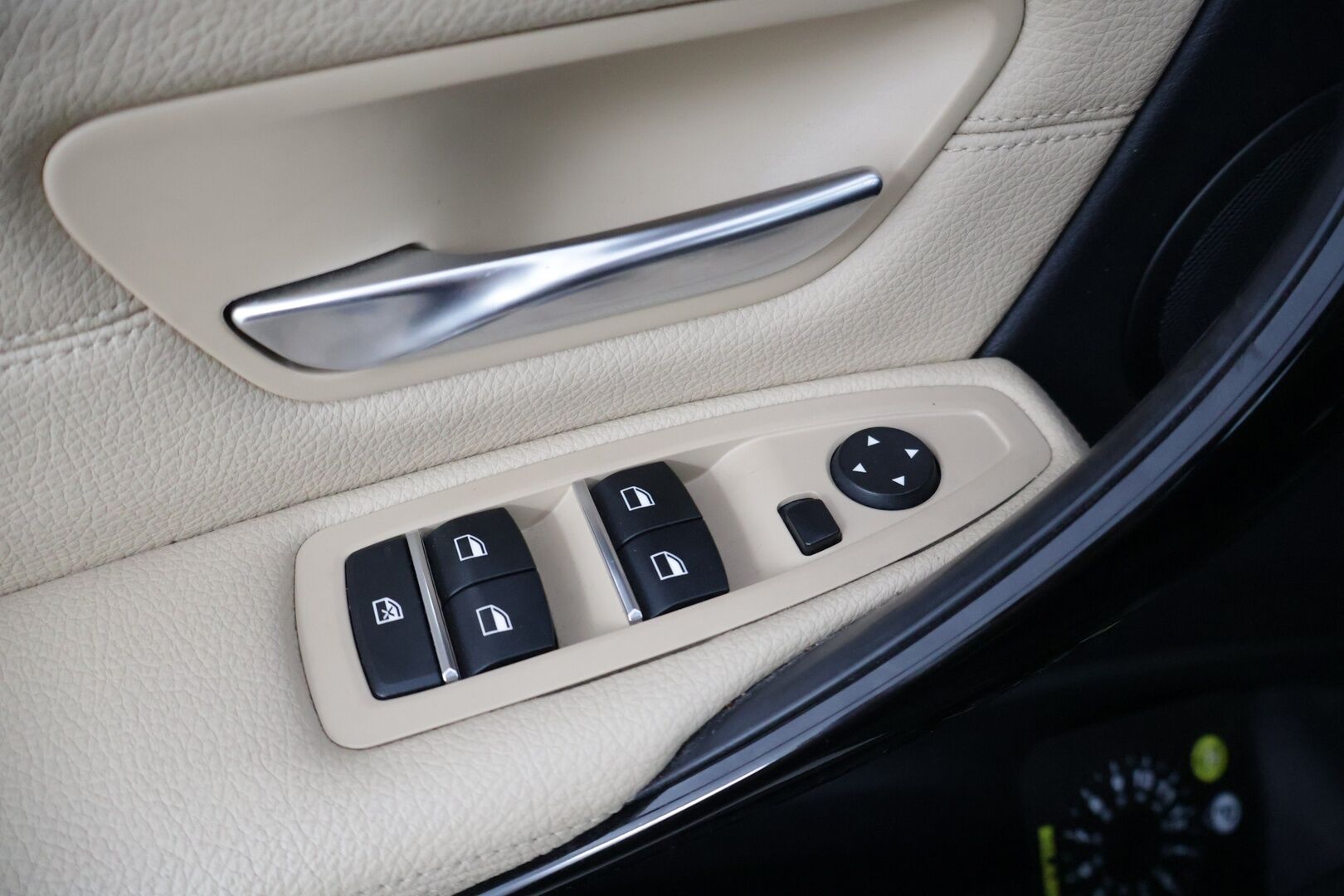 BMW 320 2018 d A xDrive F31 Touring Business Exclusive / Vakionopeudensäädin / Prof.Navi / Hifit / Tutkat / Ratinlämmitin - Upea yksilö vaaleilla sportti nahkapenkeillä!
