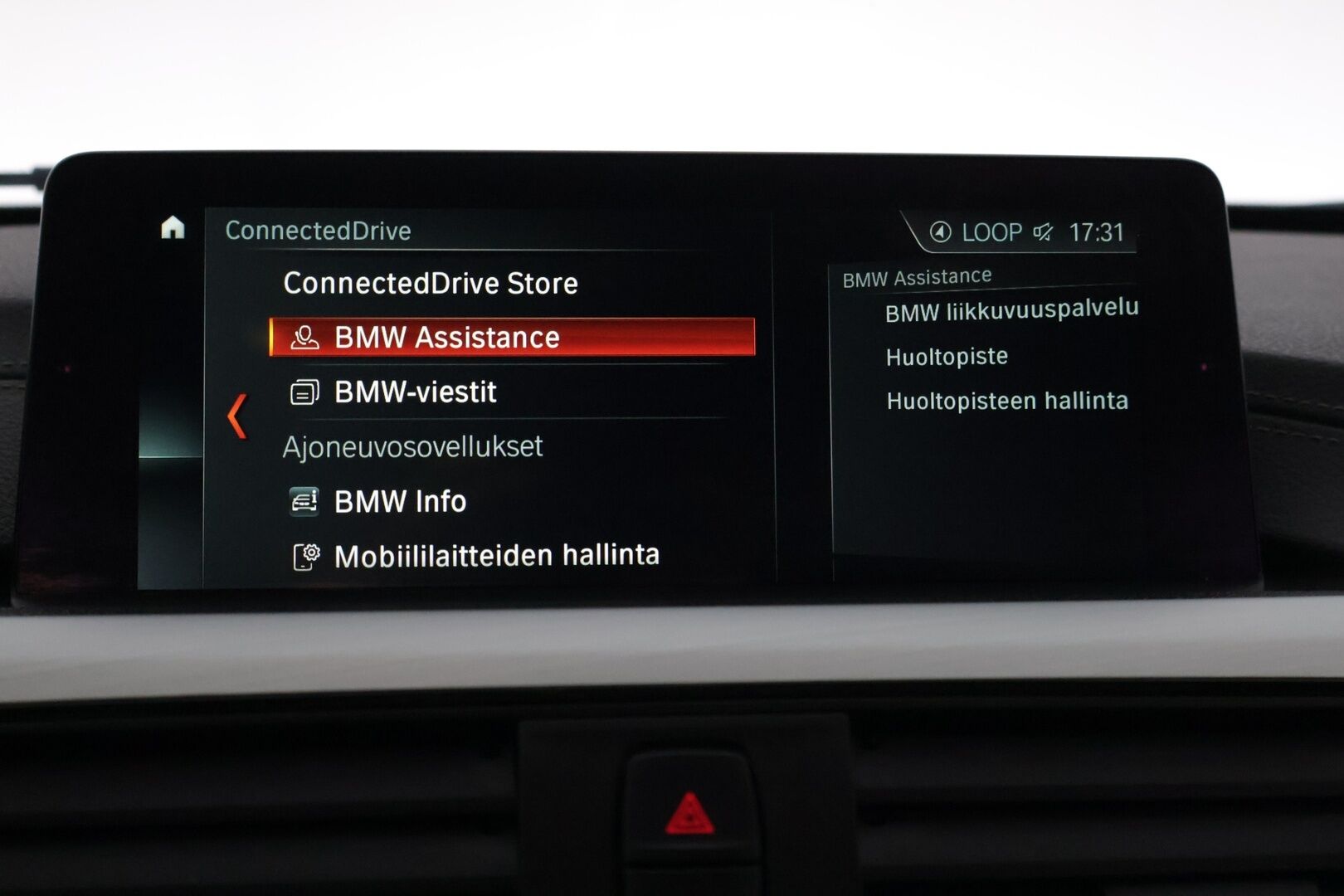 BMW 330 2018 F30 Sedan 330e A Business Exclusive Luxury *Suomi-auto / H&K / Prof.Navi / Kattoluukku / LED / Muistipenkit* - *Akku kuntotarkastettu / Vaaleat sporttinahat / 2x Renkaat ja vanteet*