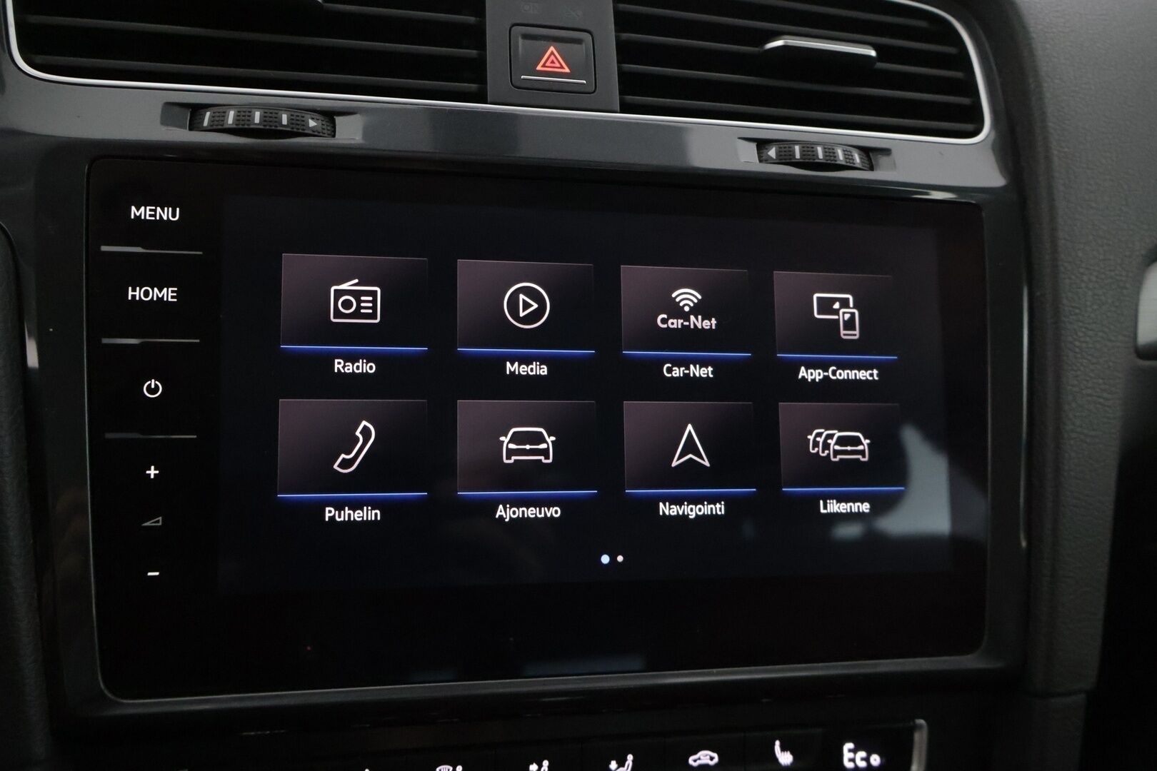 Volkswagen Golf 2018 e-Golf 100kW 36kWh aut. ** Facelift / Digimittaristo / Lämpöpumppu / Lämm. Tuulilasi / Acc / Carplay&Android auto ** - *Lämpöpaketilla varusteltu Suomiauto! / Kahdet renkaat vanteilla!* - Osta nyt, maksa vasta ensi vuonna